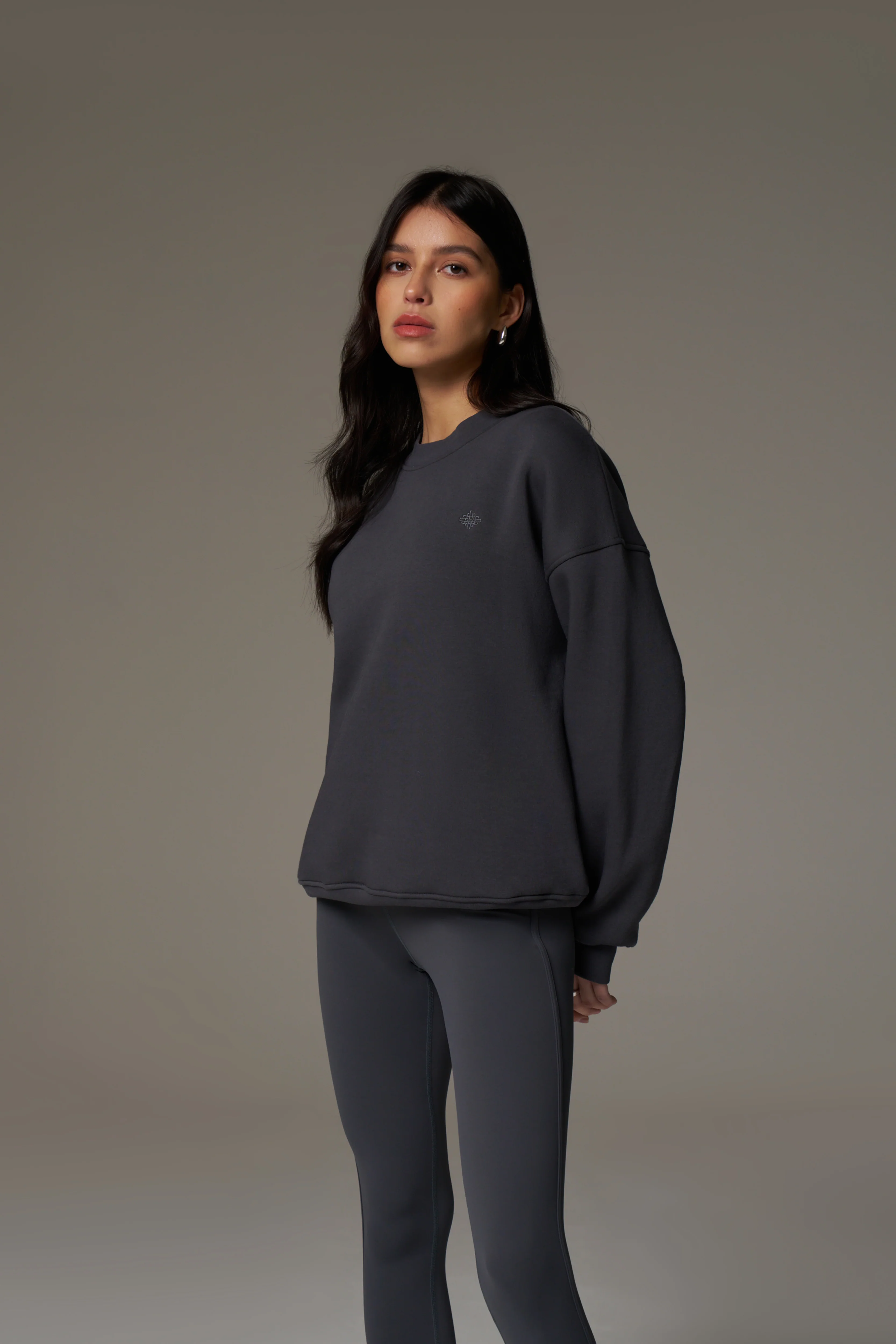 EMBLEM EMBROIDERED SWEATSHIRT - CHARCOAL