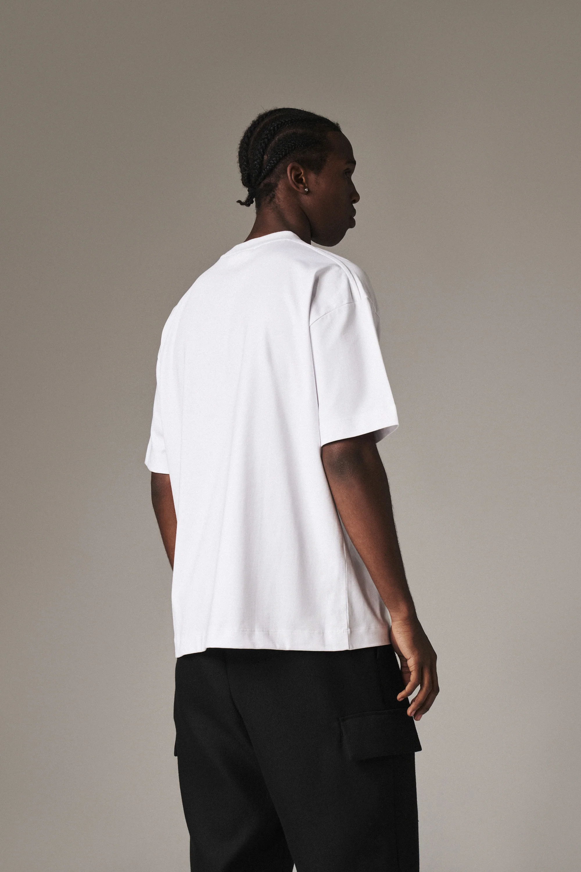 SCRIPT EMBROIDERED T-SHIRT - WHITE