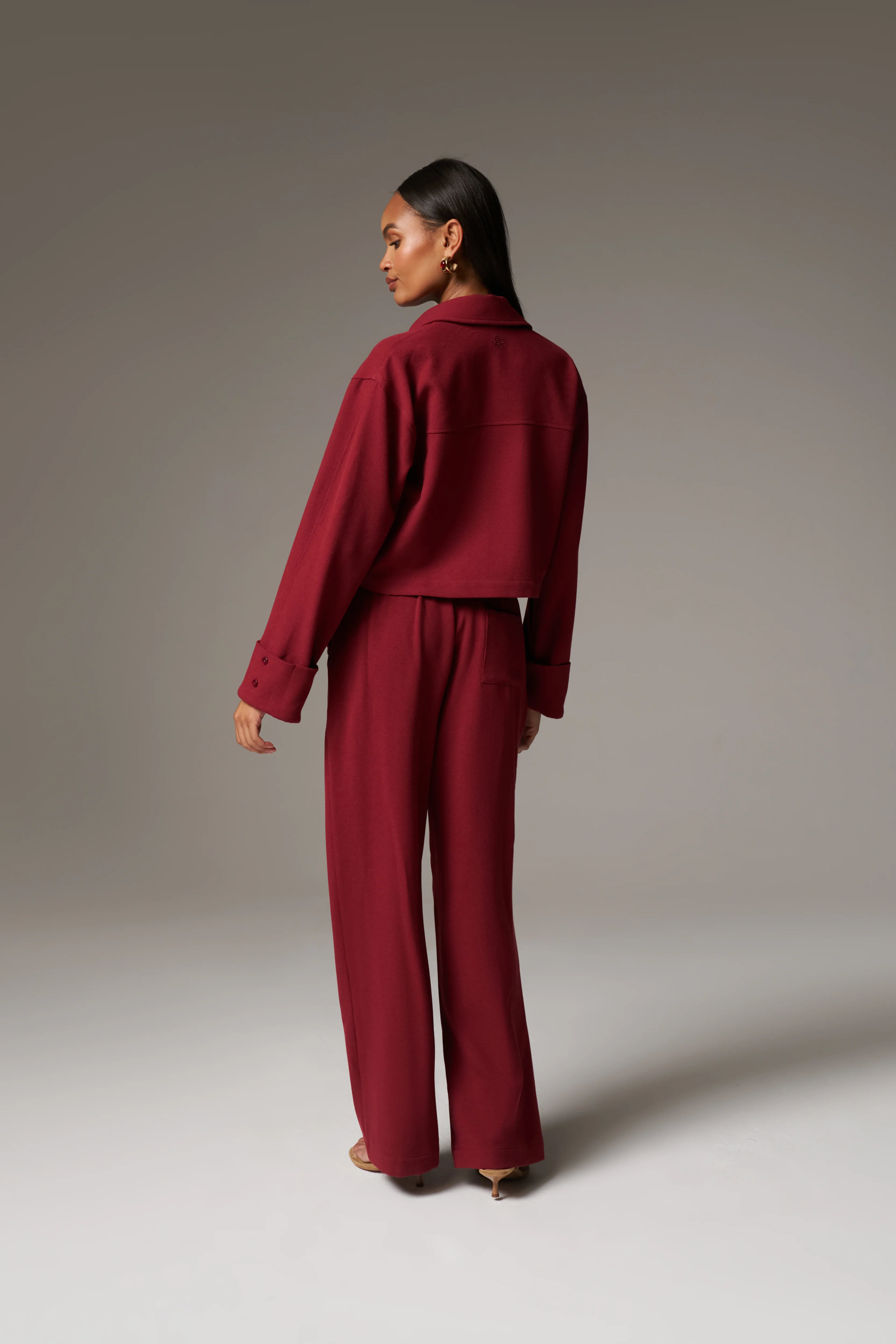 TEXTURED LINEN TIE FRONT SHIRT - BURGUNDY