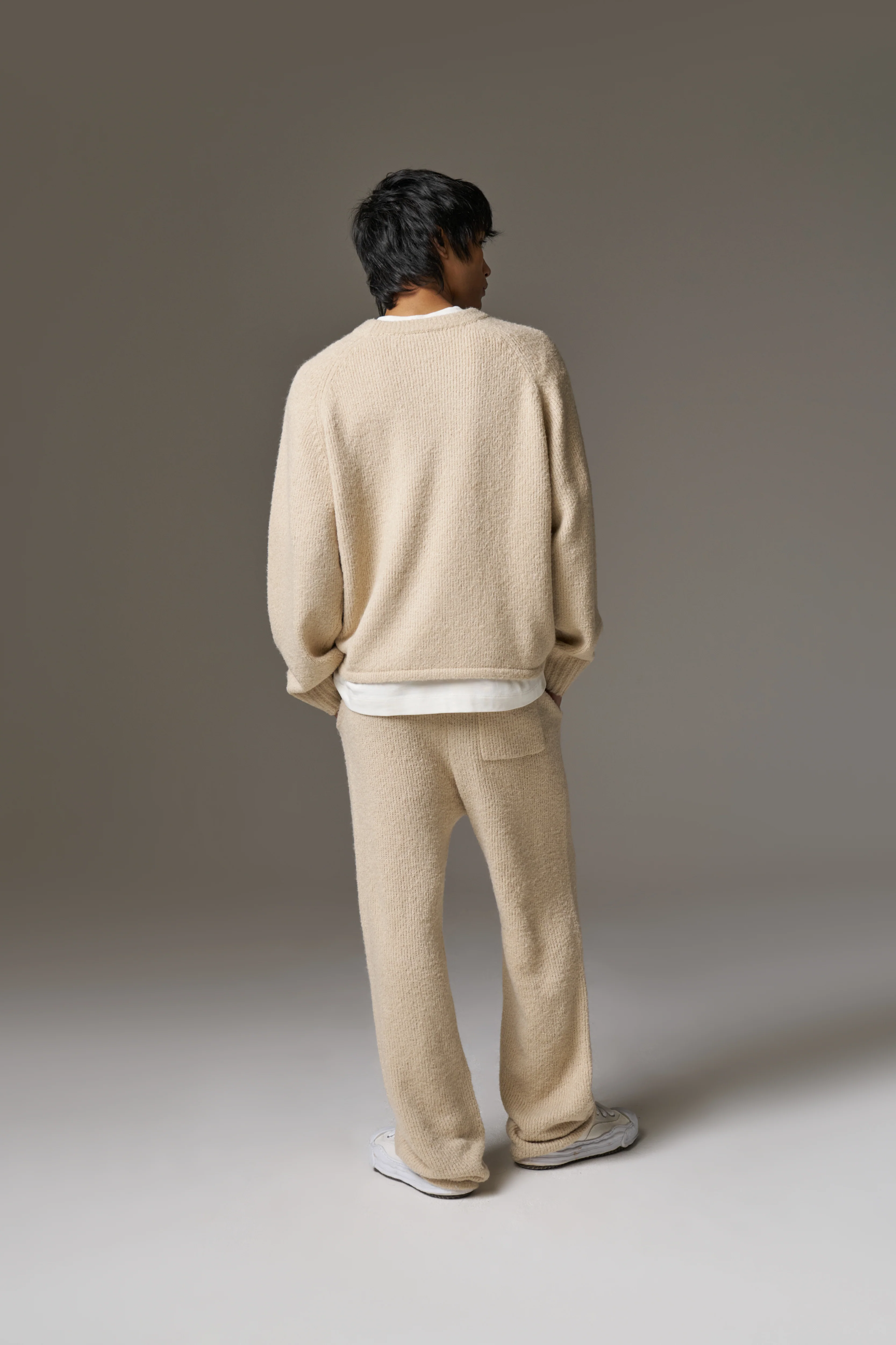 BOUCLE KNIT RAGLAN CREW - STONE