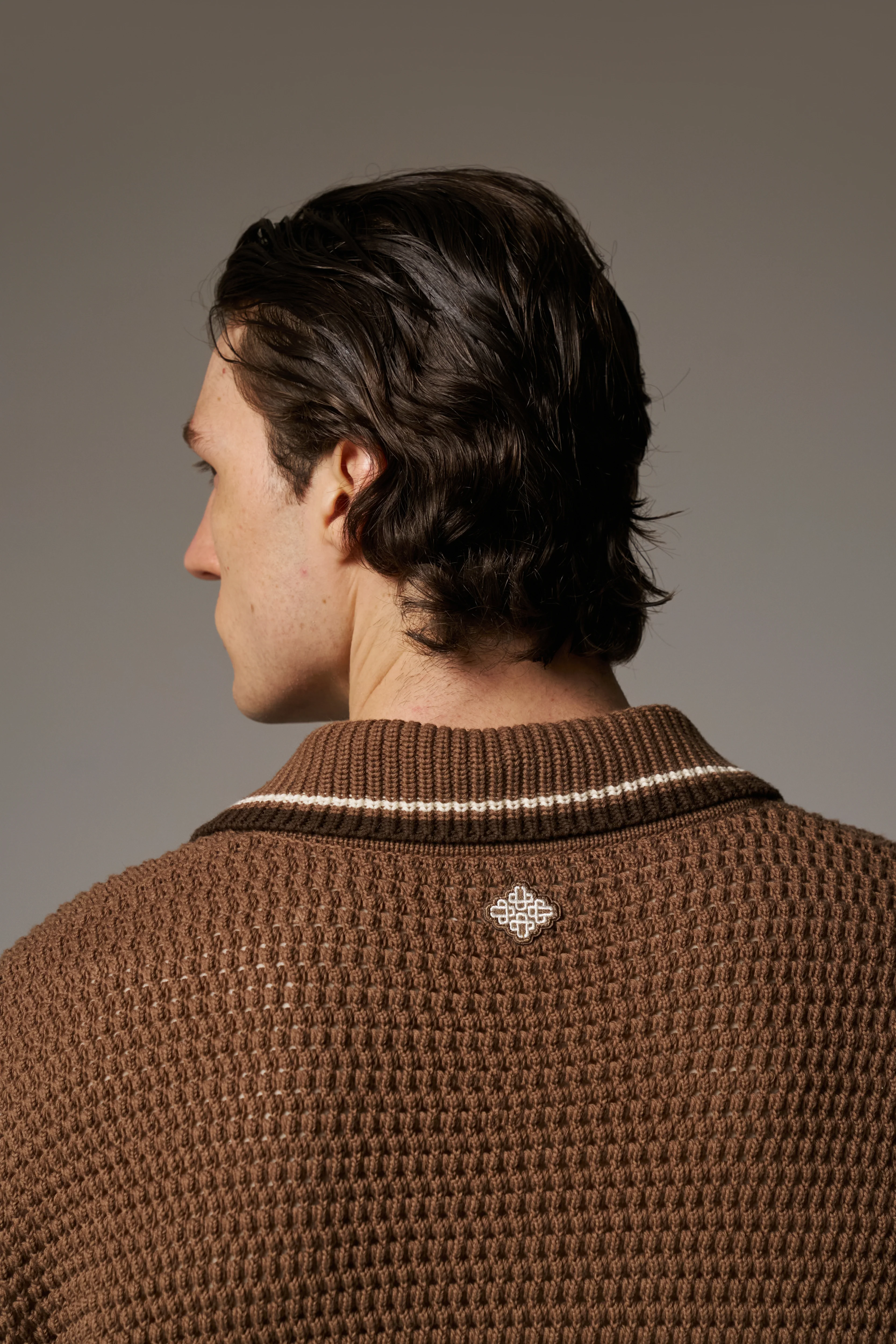 CROCHET KNITTED STRIPE SHIRT - BROWN