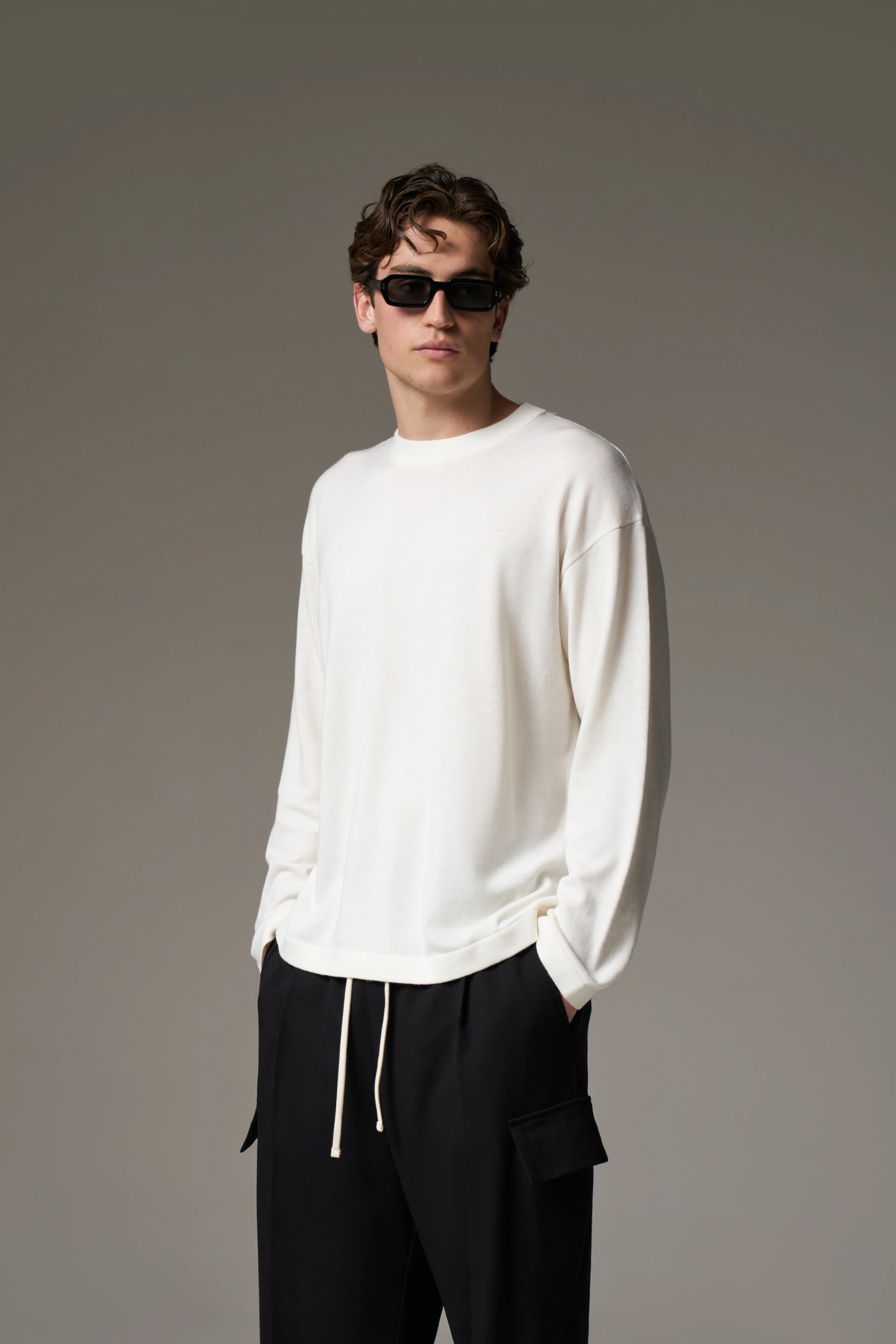 FINE GAUGE KNIT LONG SLEEVE T-SHIRT - OFF WHITE