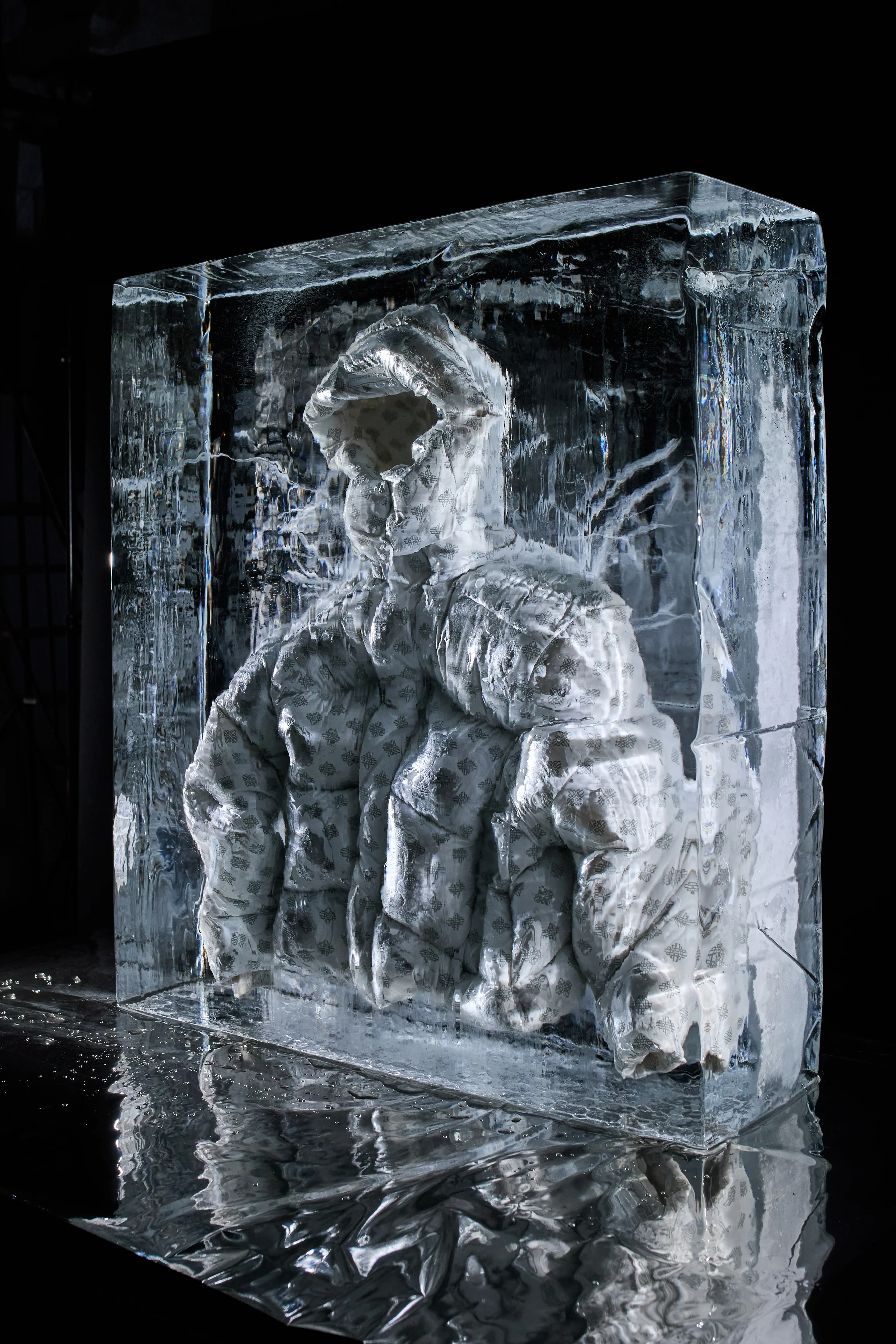 COLD REACTIVE PUFFER COAT - OFF WHITE