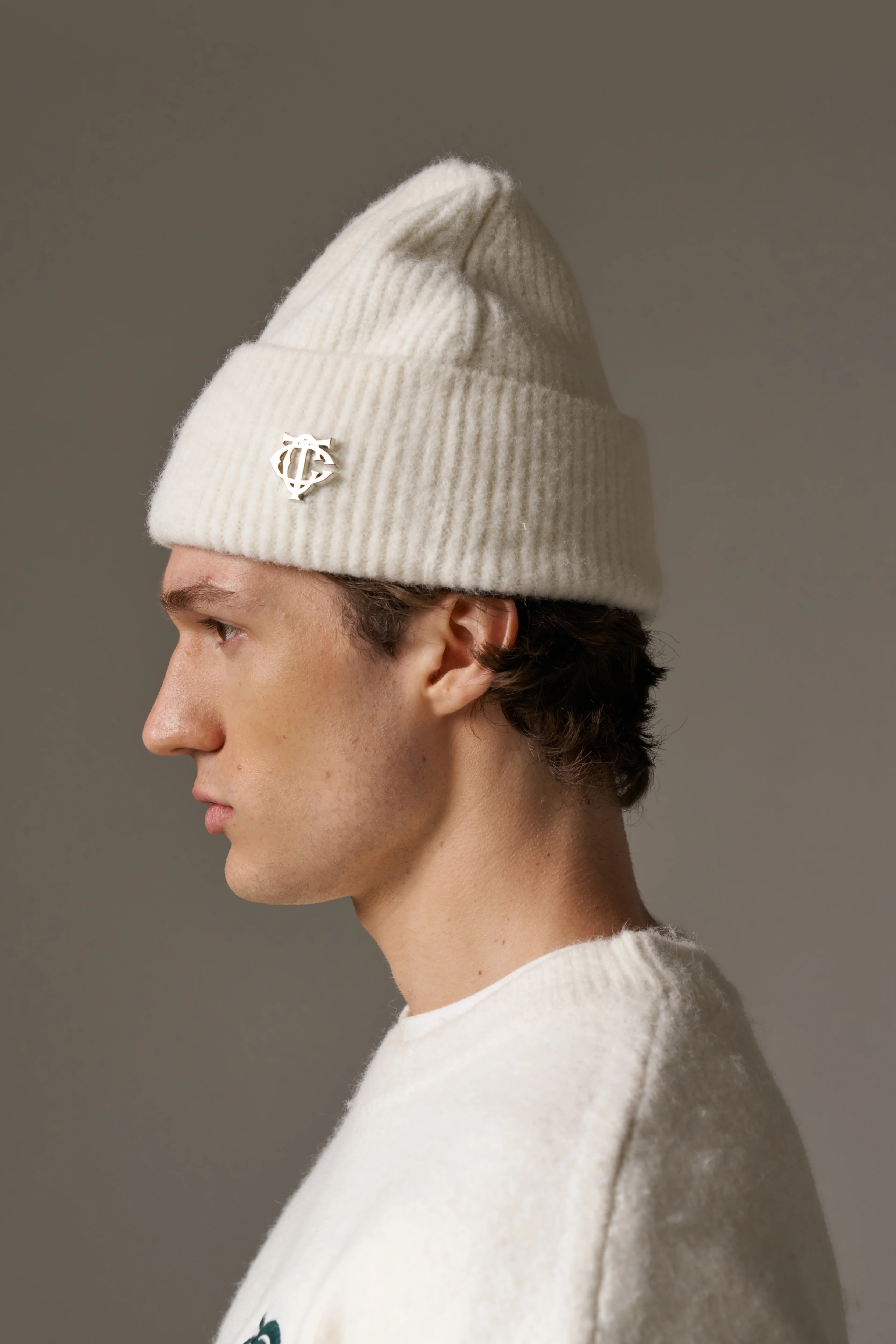 FLUFFY KNIT MONOGRAM PIN BADGE BEANIE - OFF WHITE