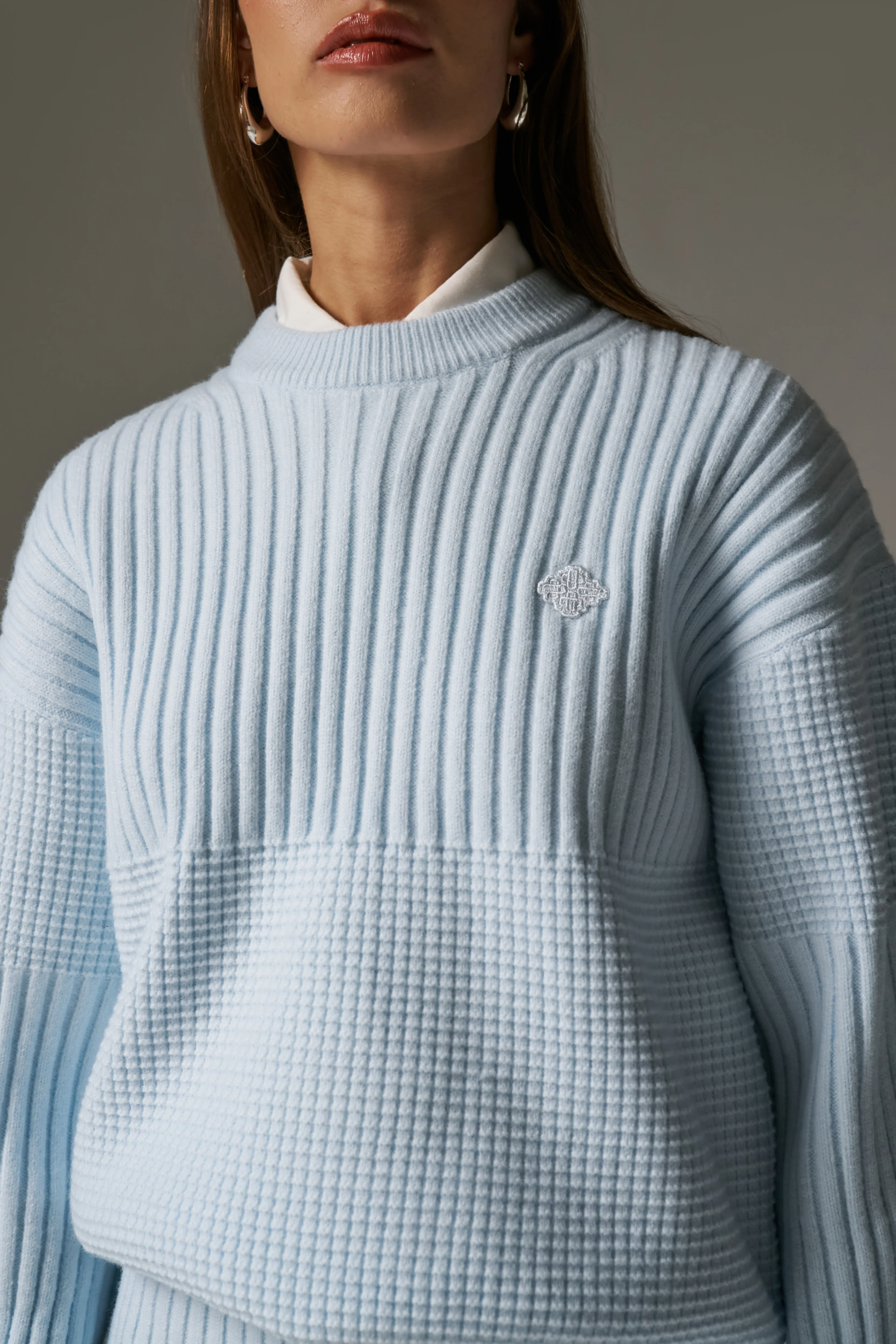 CONTRAST KNIT OVERSIZED CREW - LIGHT BLUE
