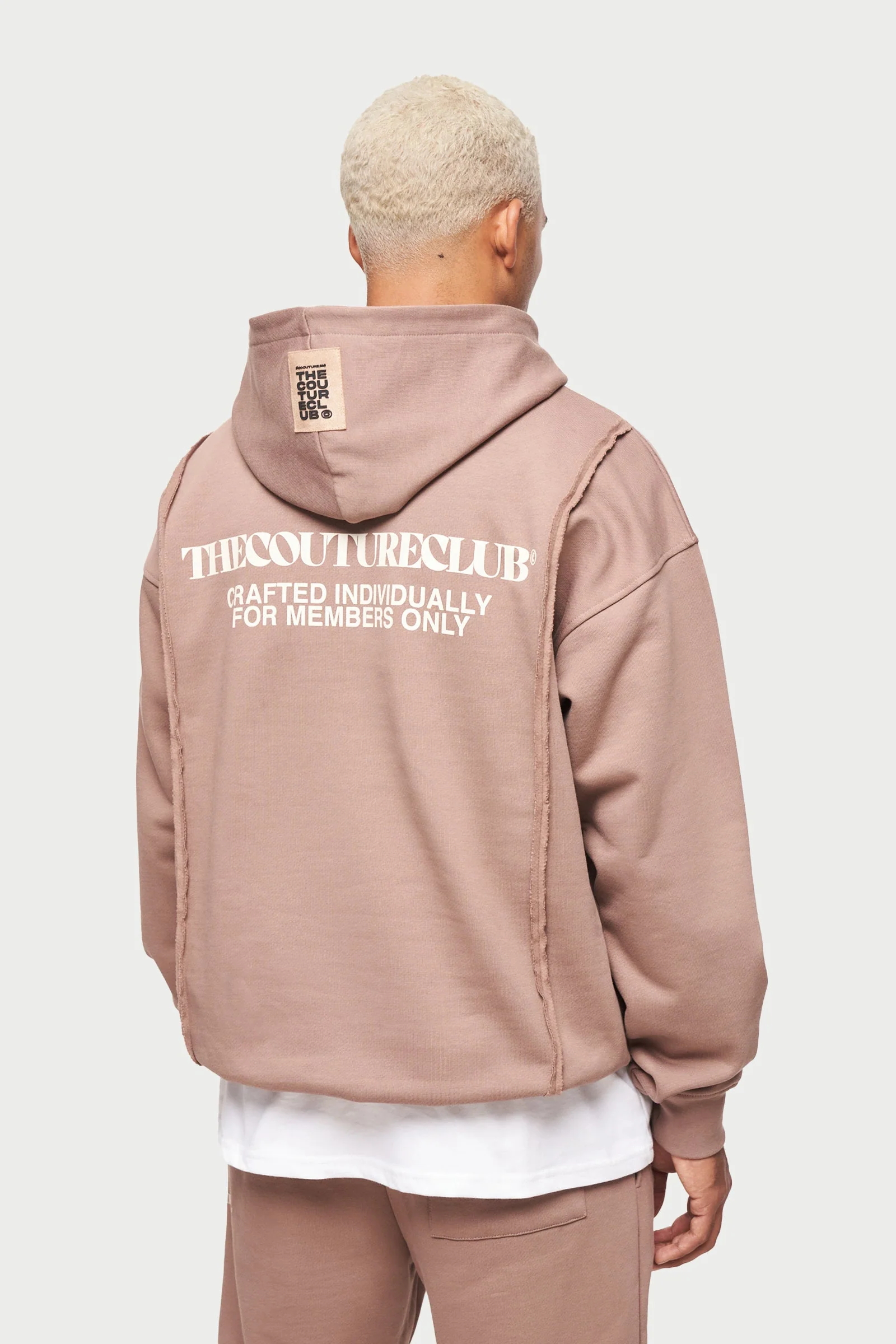 RAW SEAM QUARTER ZIP HOODIE - MOCHA