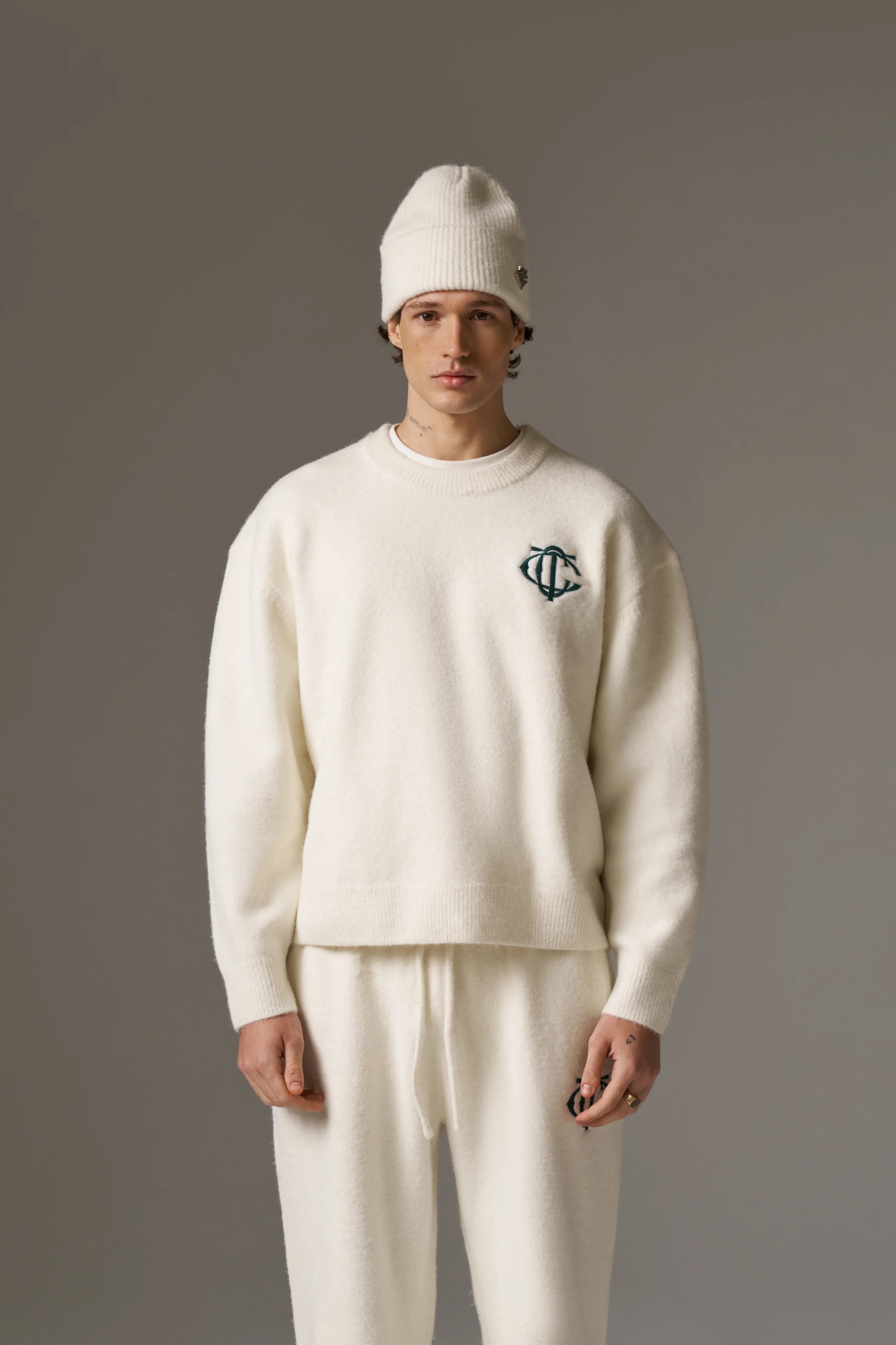 MONOGRAM EMBLEM KNITTED CREW - OFF WHITE