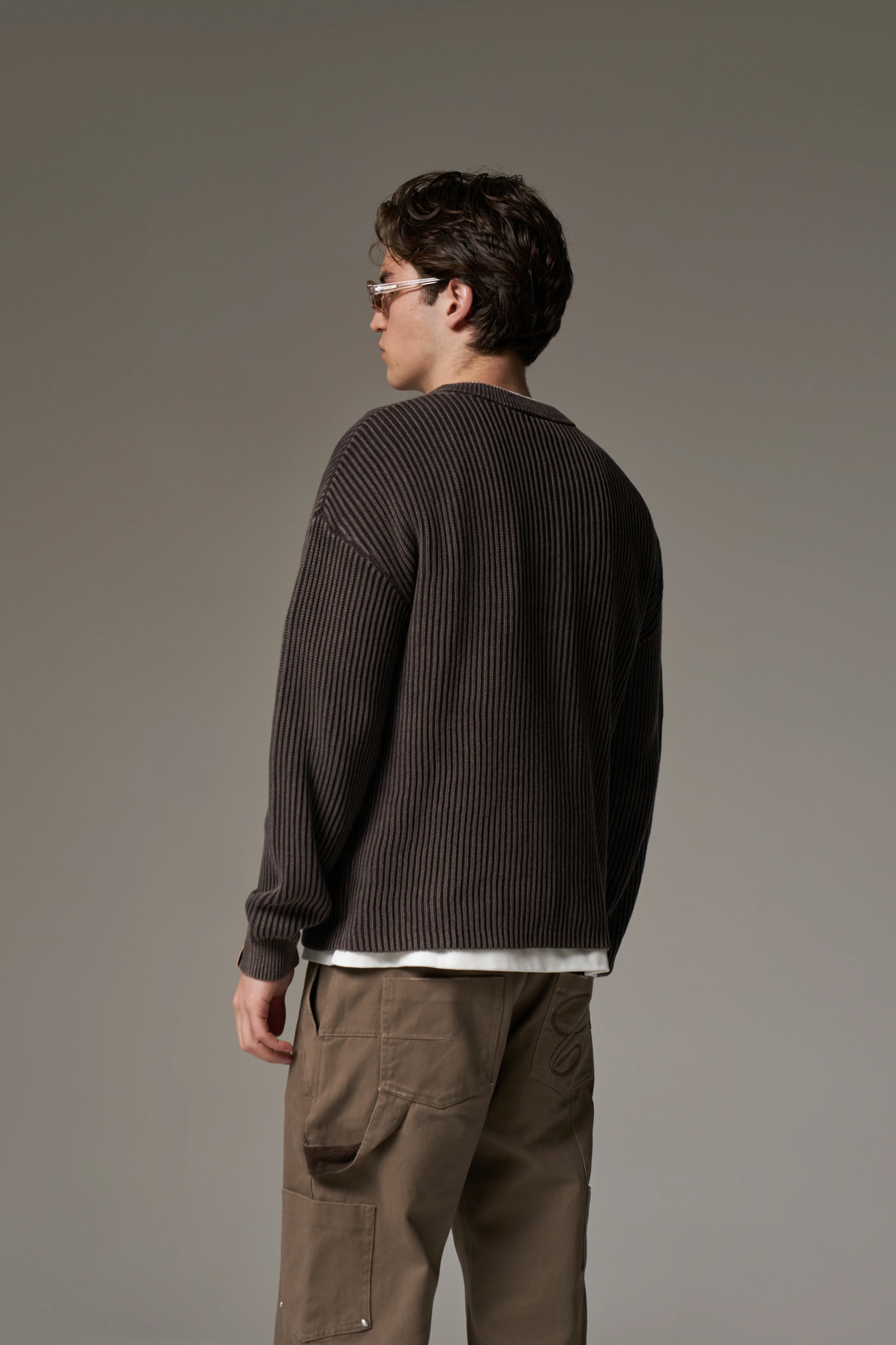 HEAVY WASHED RIBBED KNIT CREW - BROWN
