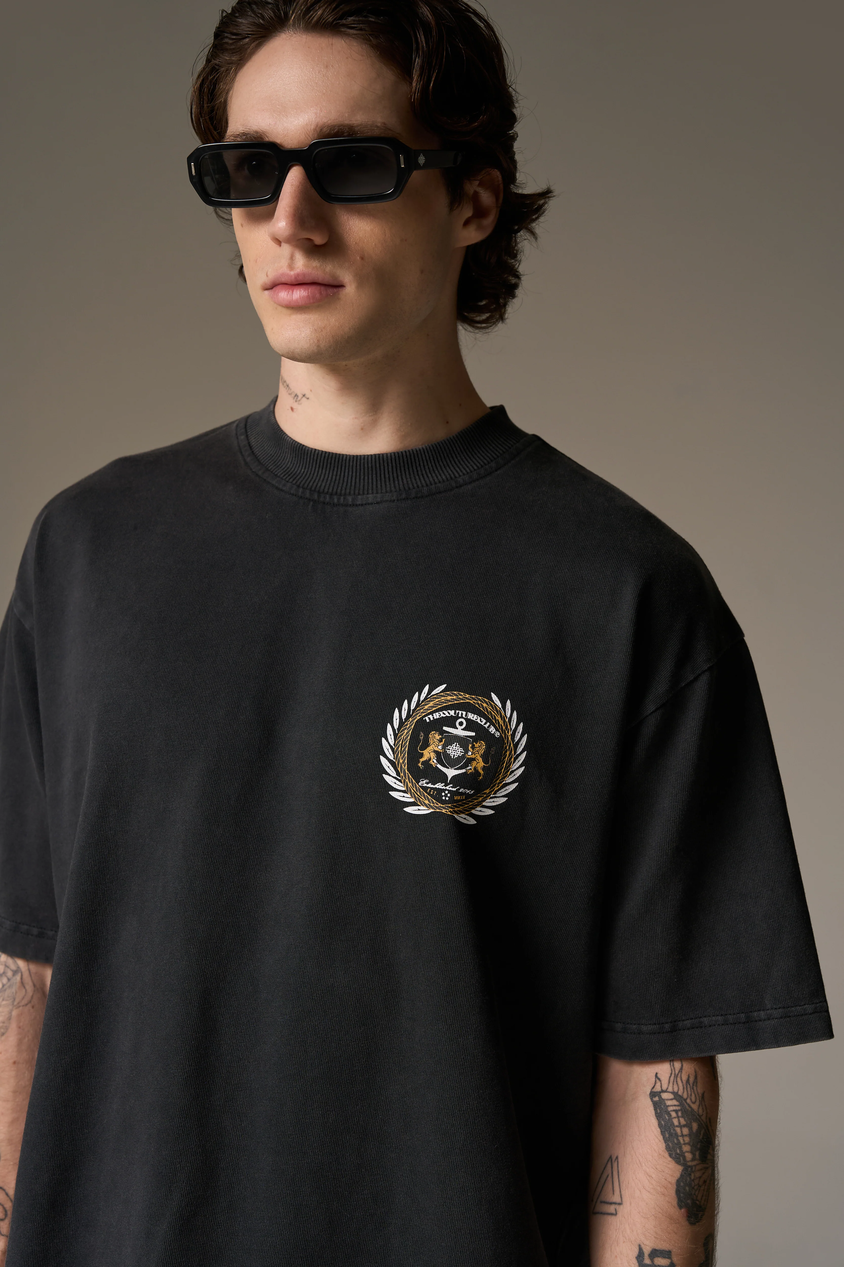 YACHT CLUB GRAPHIC T-SHIRT - WASHED BLACK