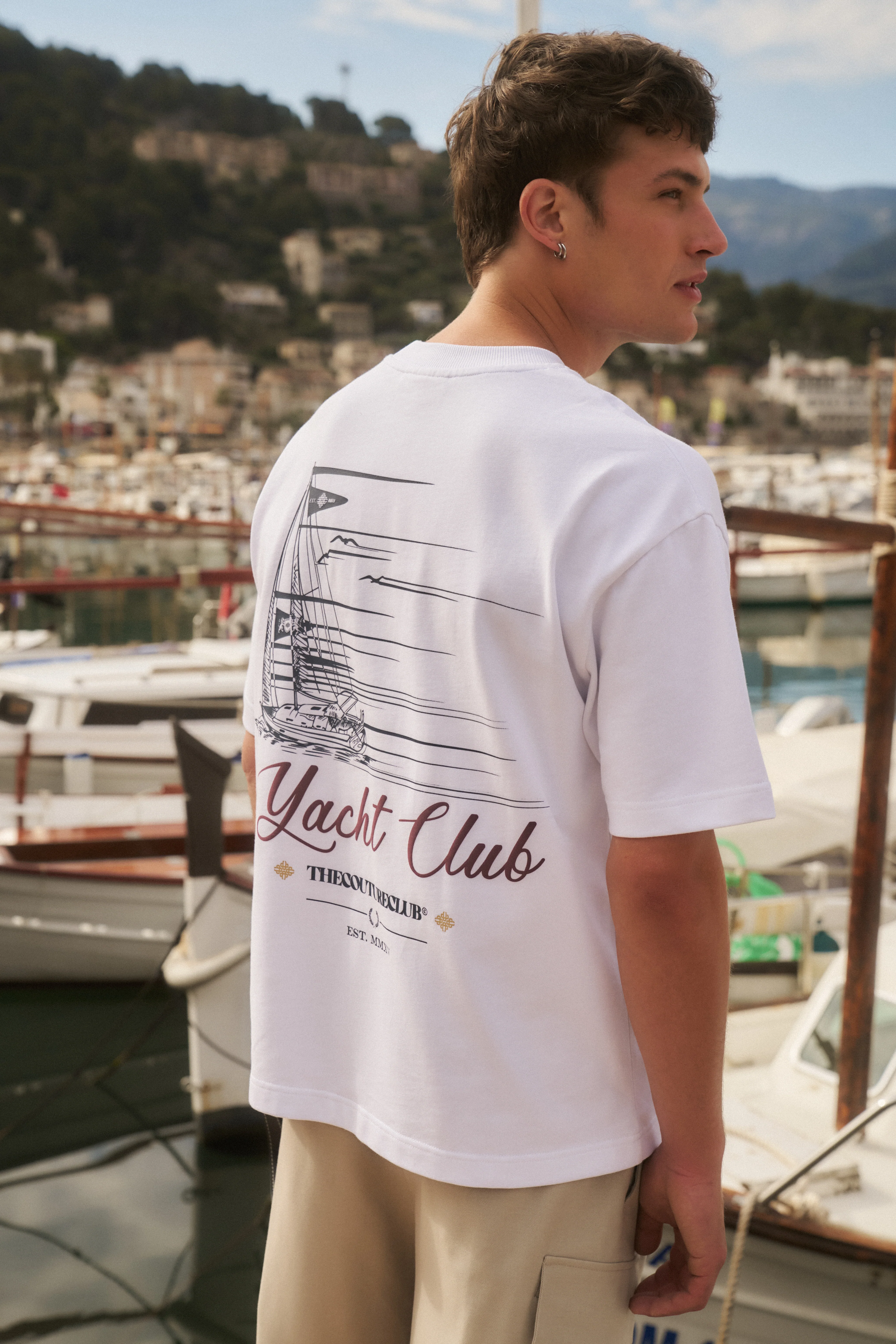 YACHT CLUB GRAPHIC T-SHIRT - WHITE