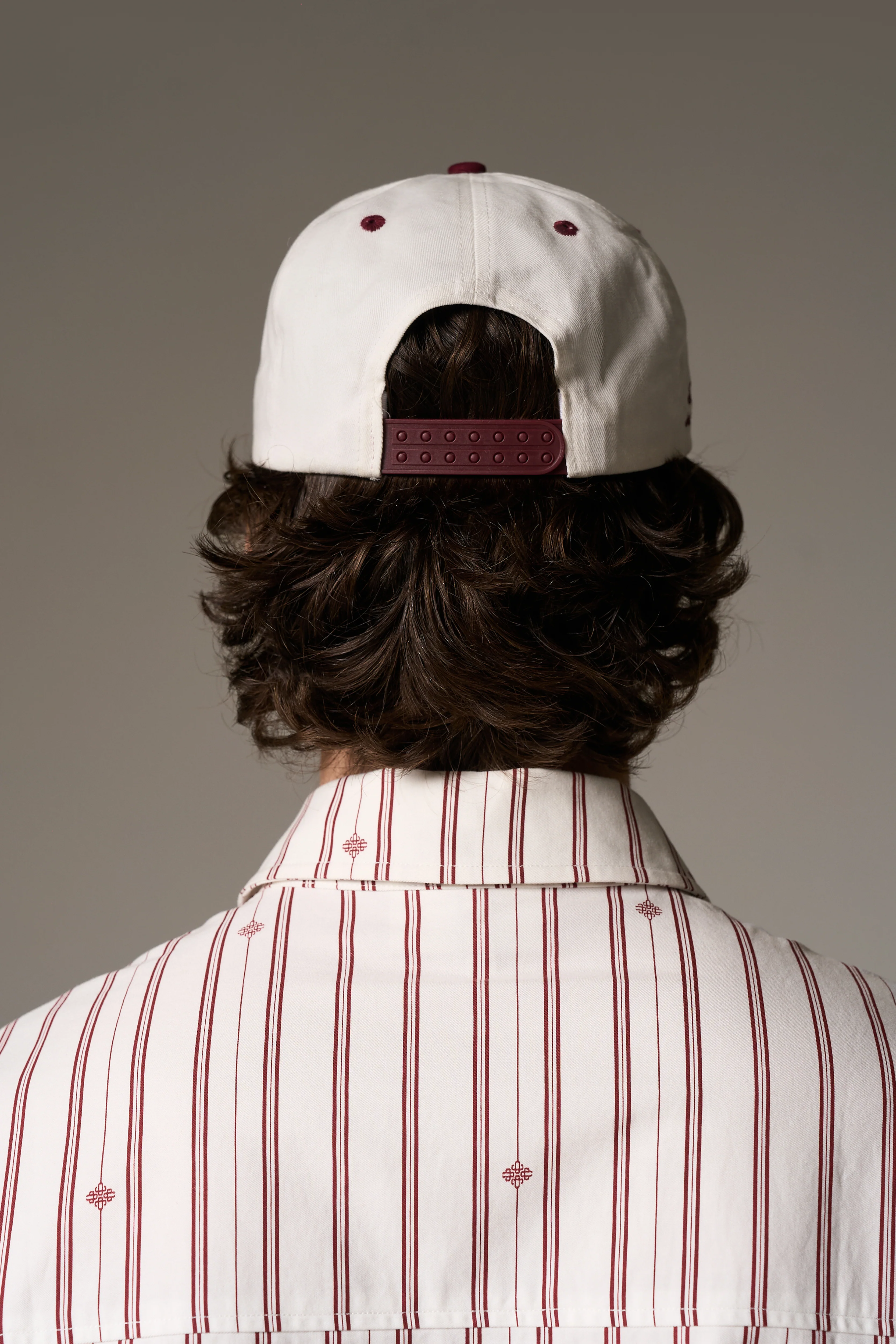 LAUREL EMBROIDERY CAP - BURGUNDY