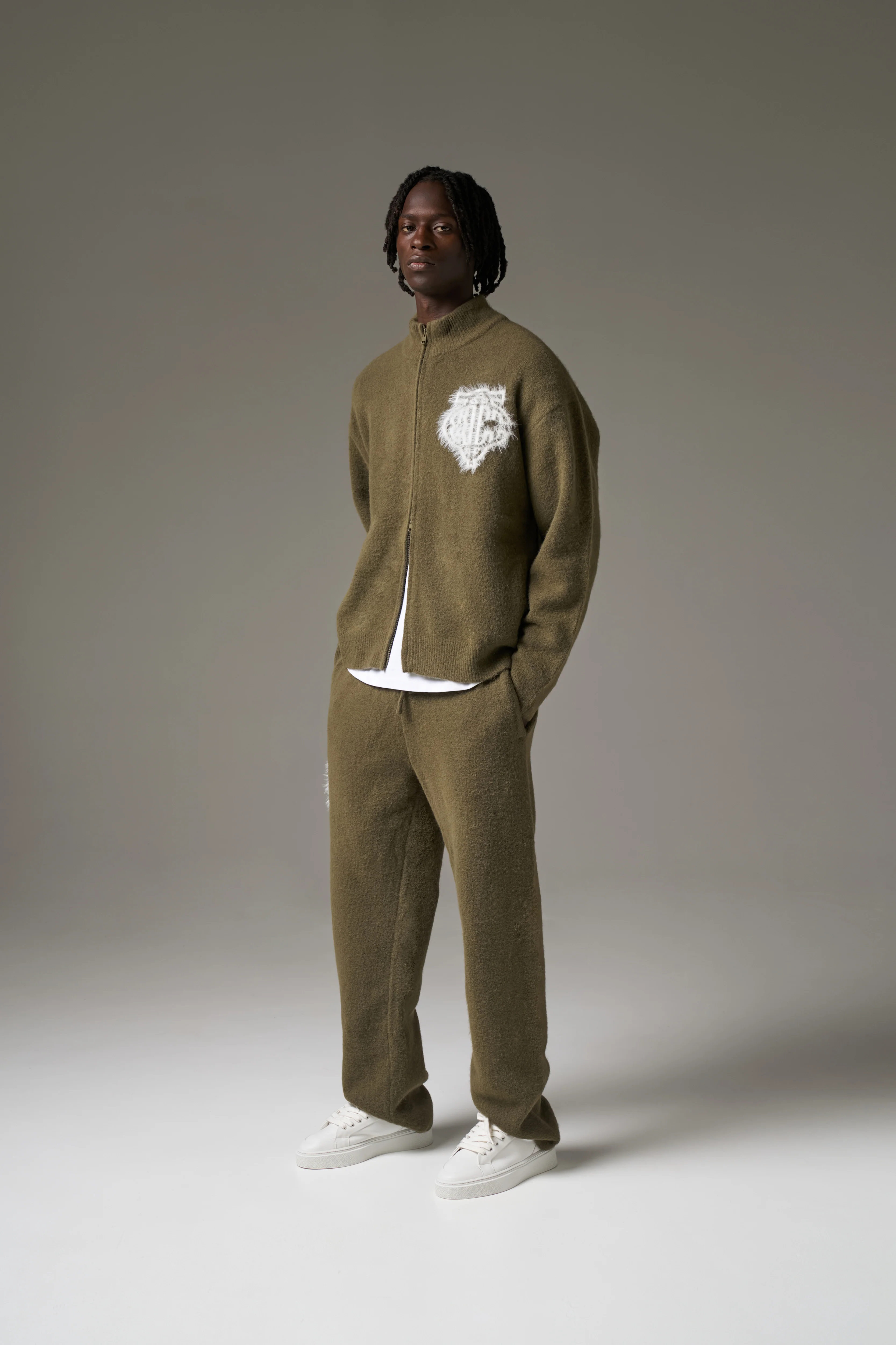 MONGRAM EMBLEM FLUFFY KNIT JOGGERS - KHAKI
