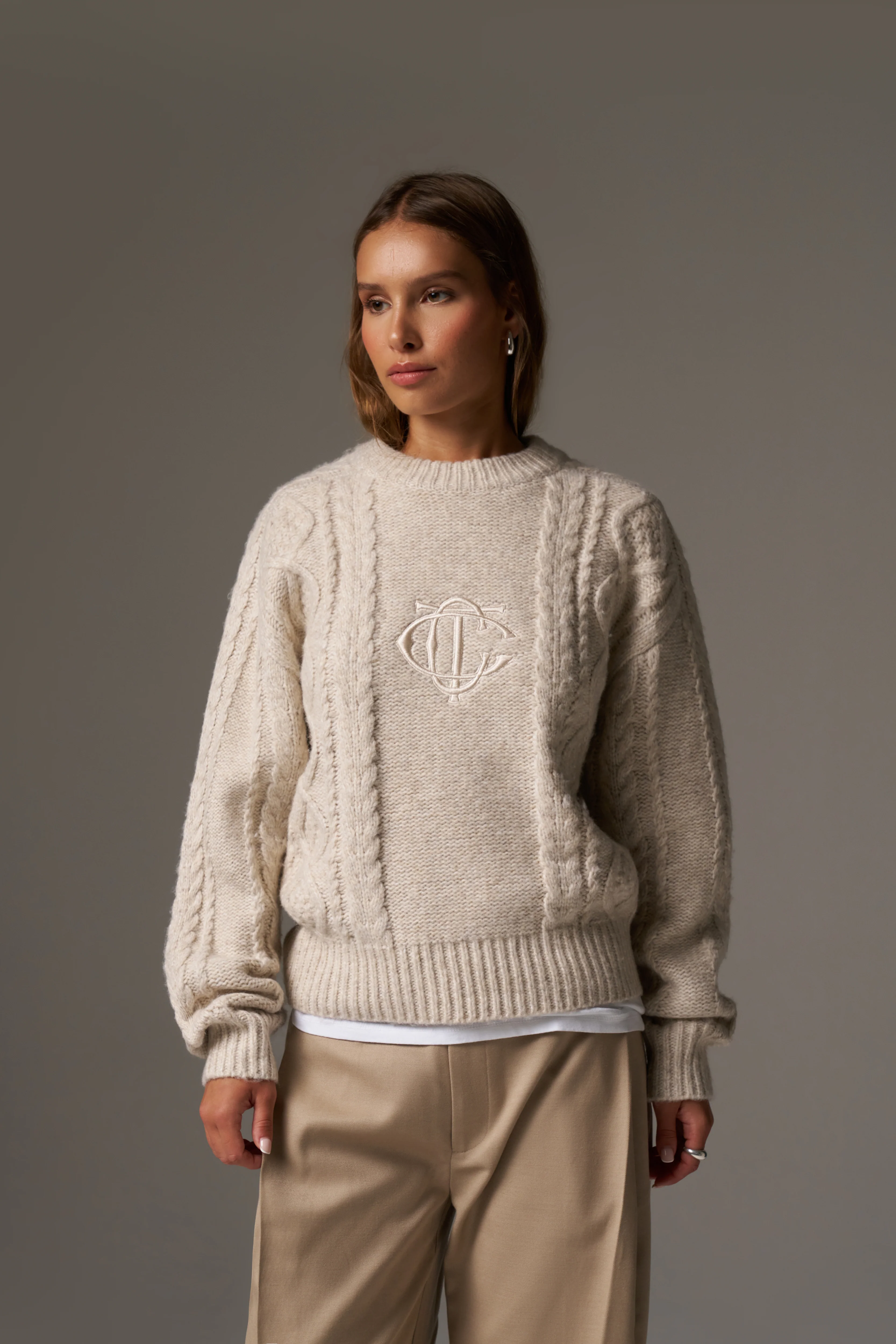 CABLE KNIT EMBROIDERED EMBLEM JUMPER - OAT