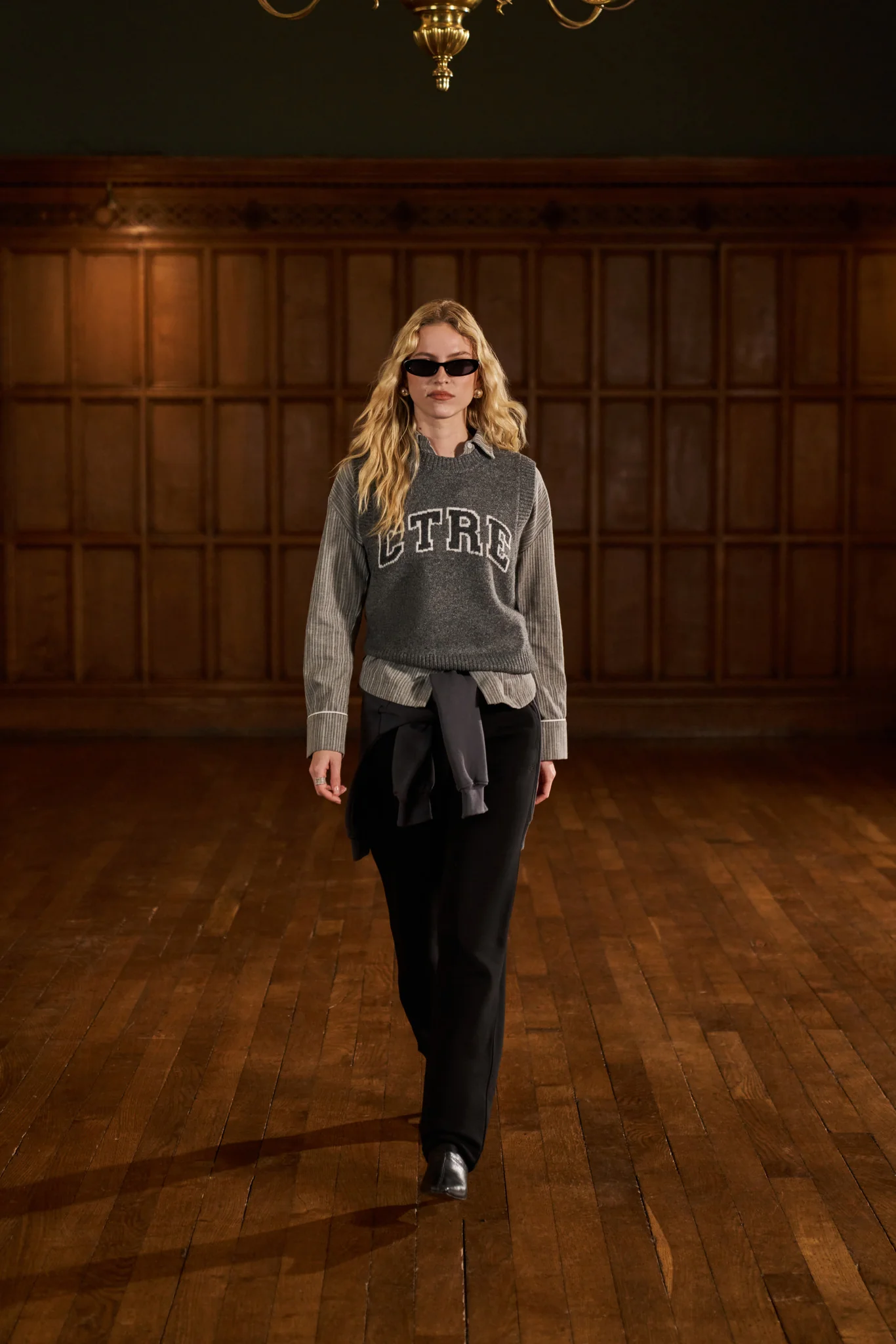 CTRE KNITTED VEST - GREY