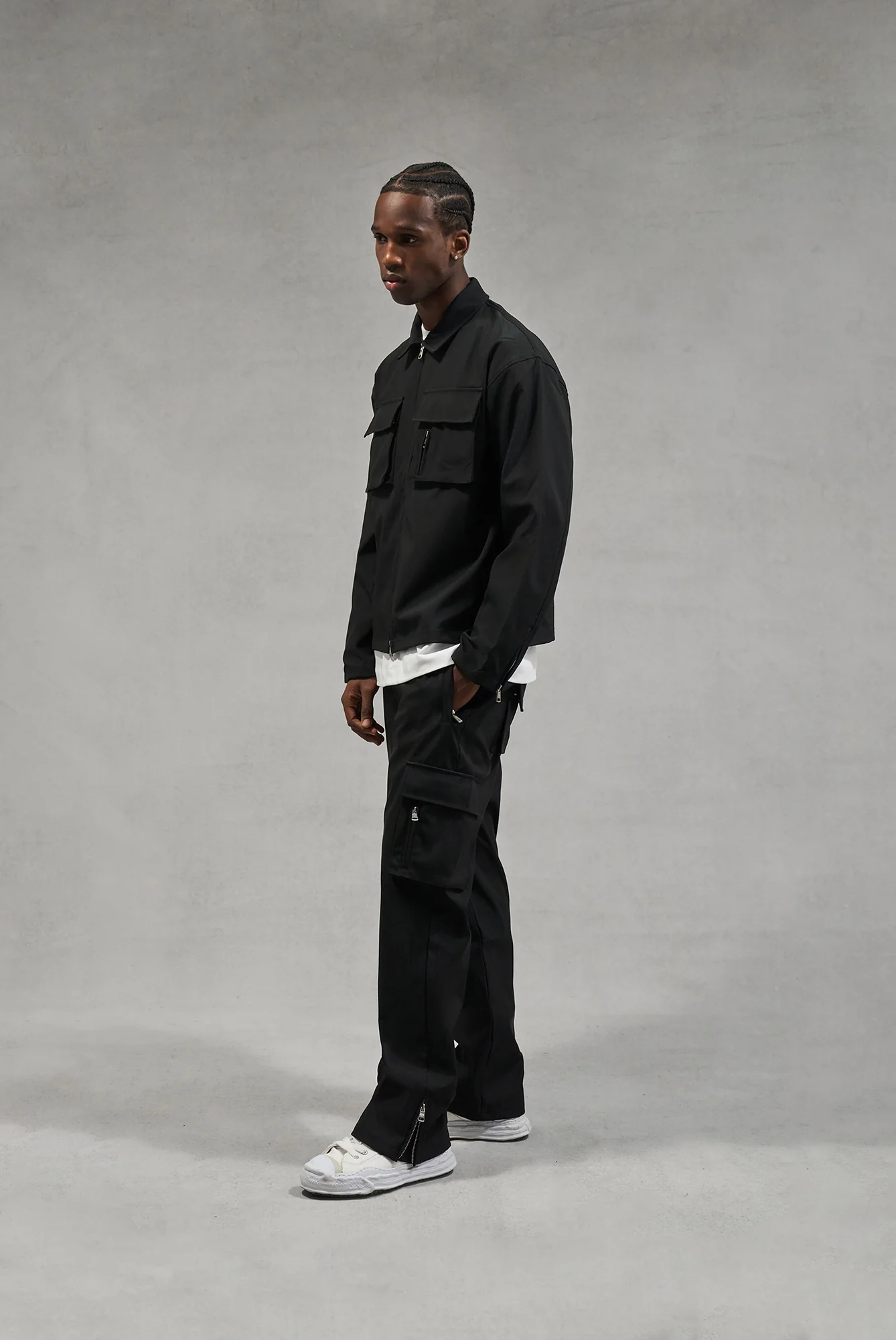 TECHNICAL CARGO TROUSERS - BLACK