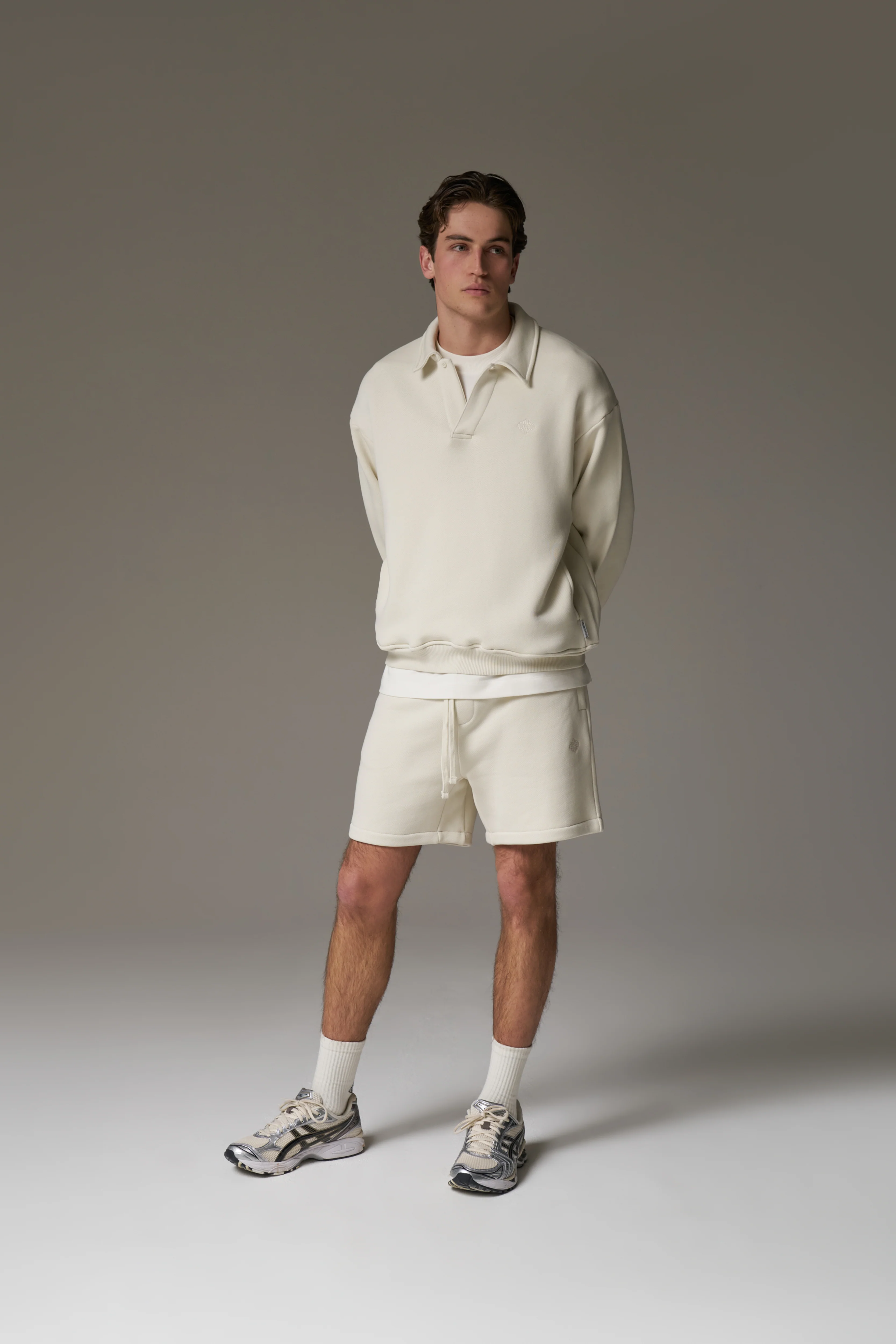 LAUNDERED CLASSICS POLO SWEATSHIRT - ECRU