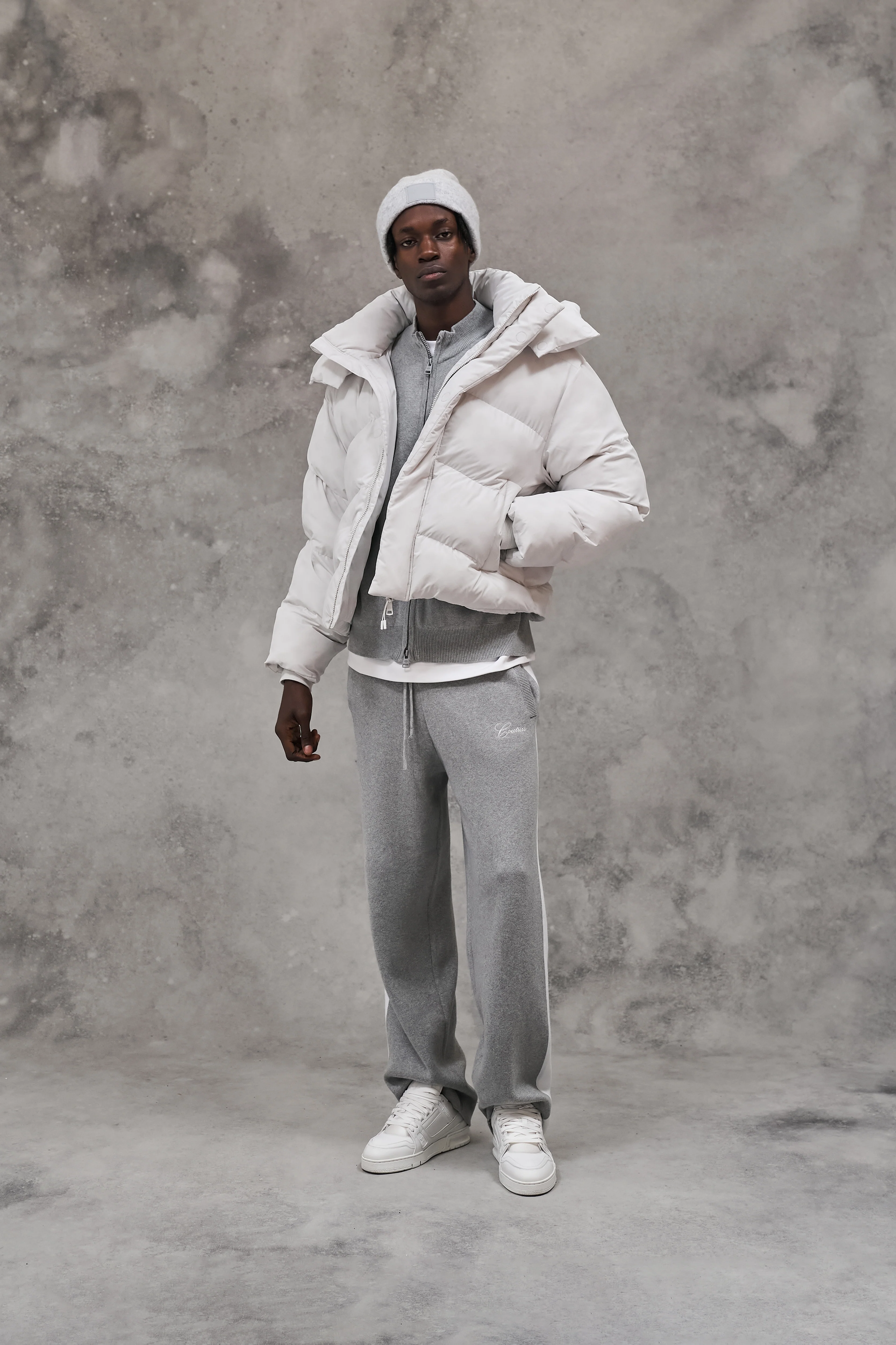COLD REACTIVE PUFFER COAT - OFF WHITE