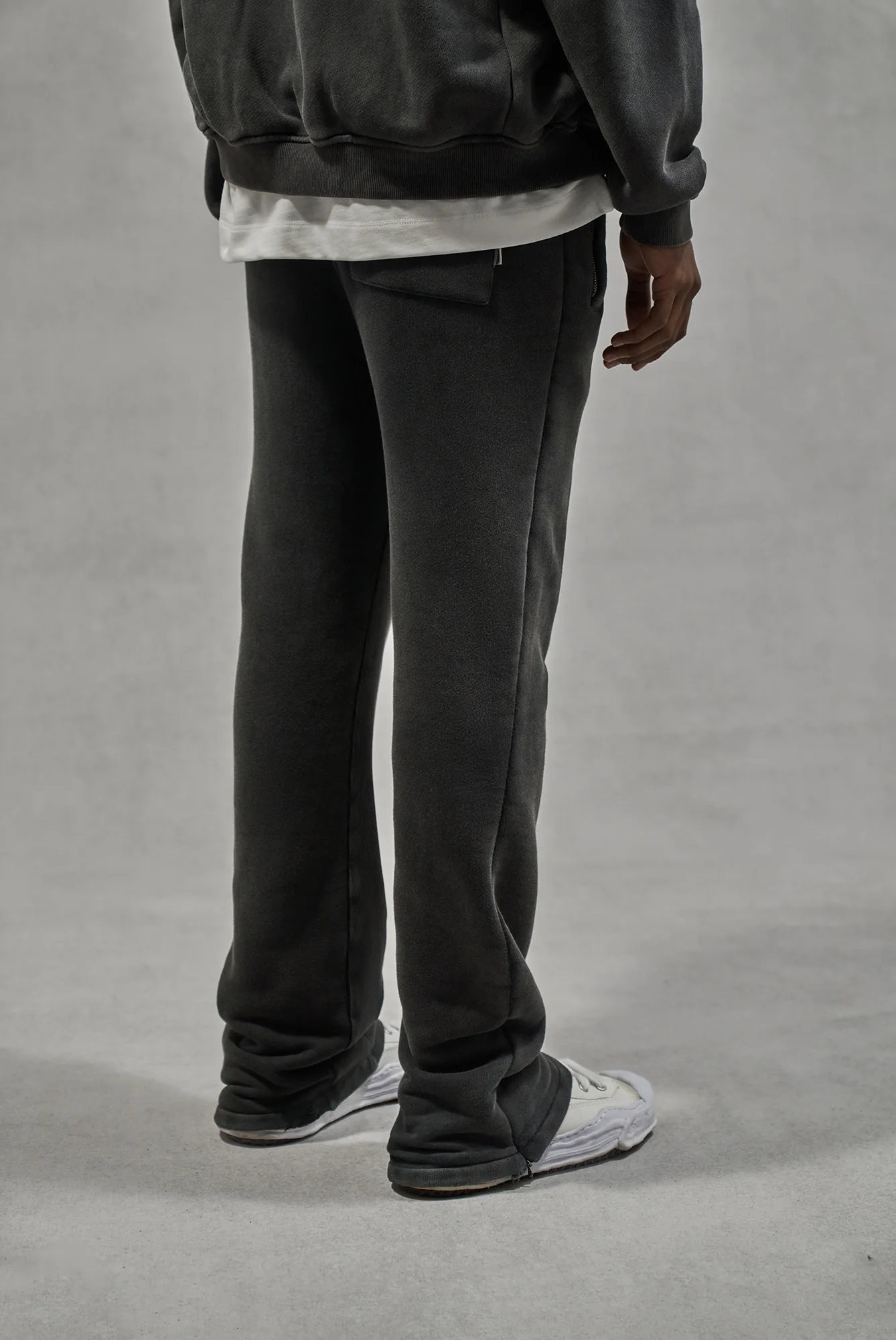 LAUNDERED CLASSICS JOGGERS - CHARCOAL