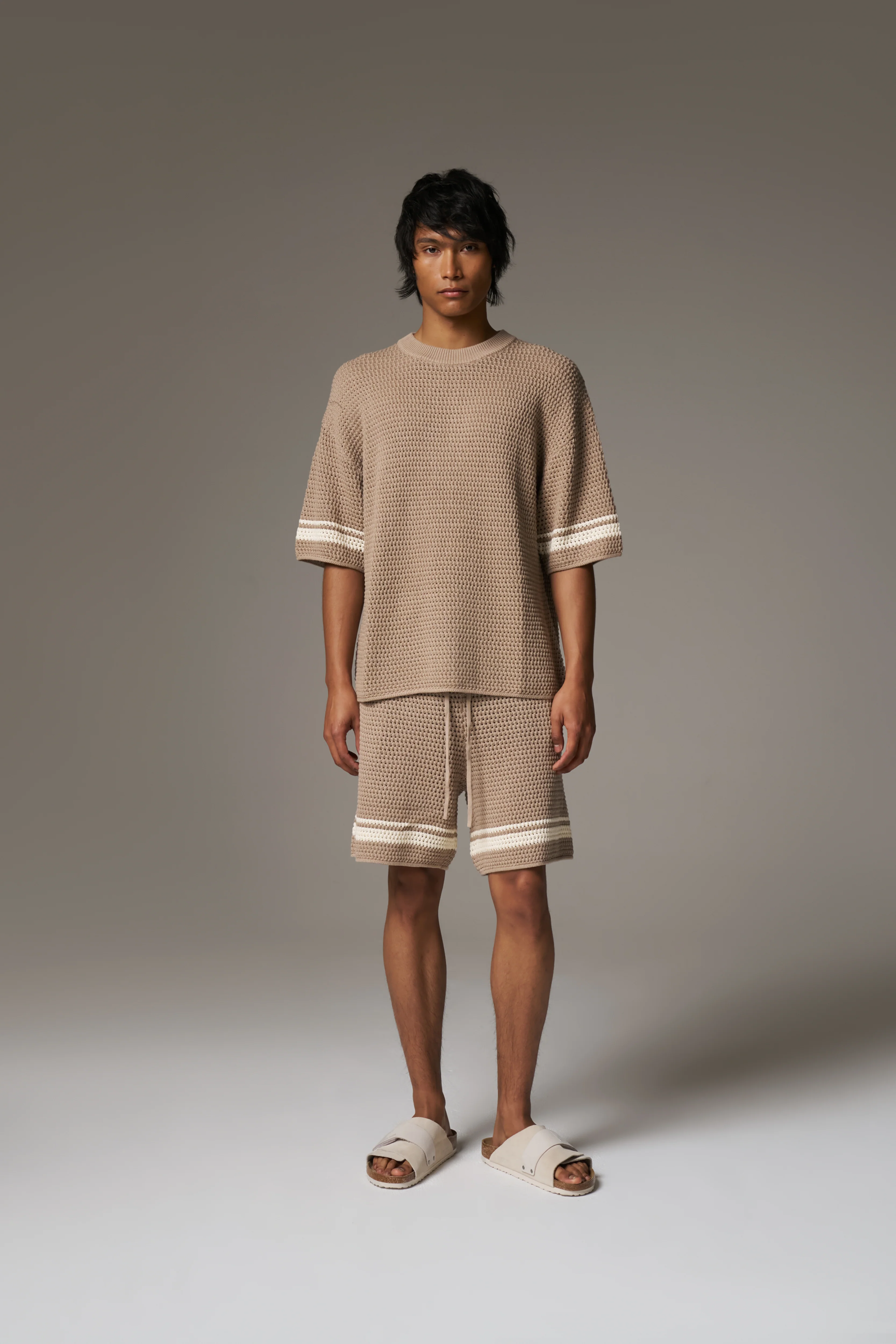 CROCHET KNITTED CONTRAST STRIPE SHORTS - BROWN