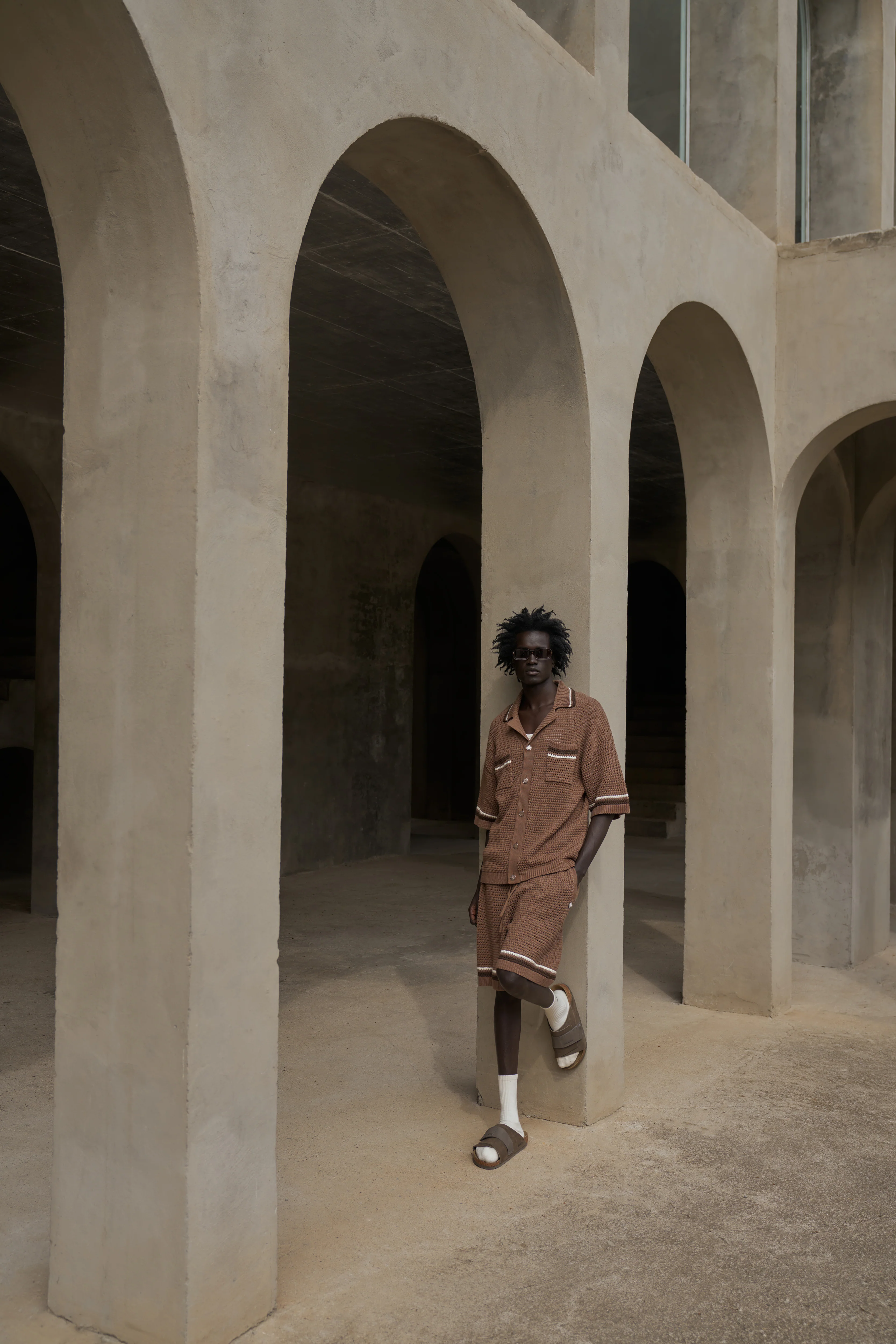 CROCHET KNITTED STRIPE SHORTS - BROWN