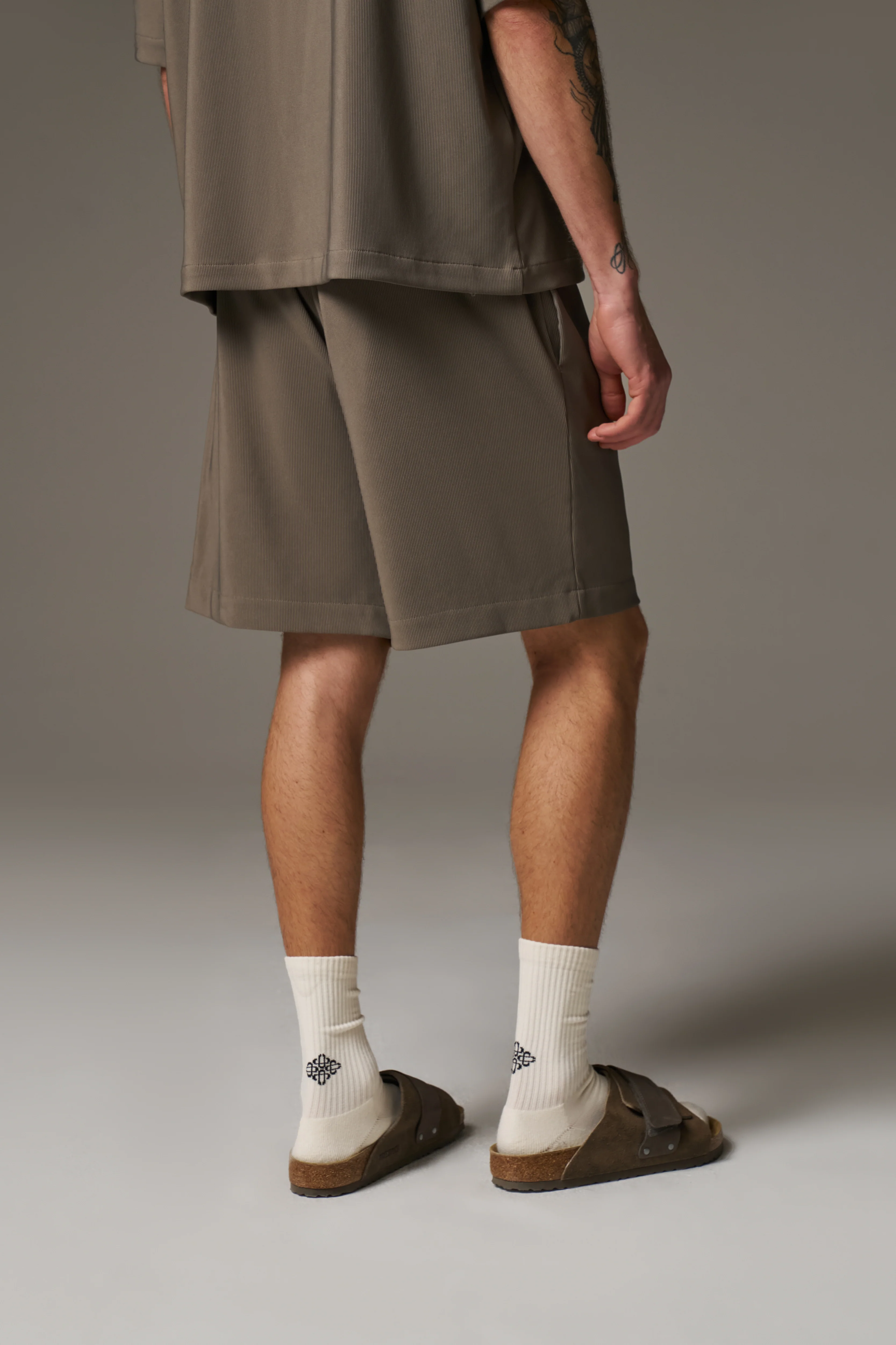 RIBBED SHORTS - MINK