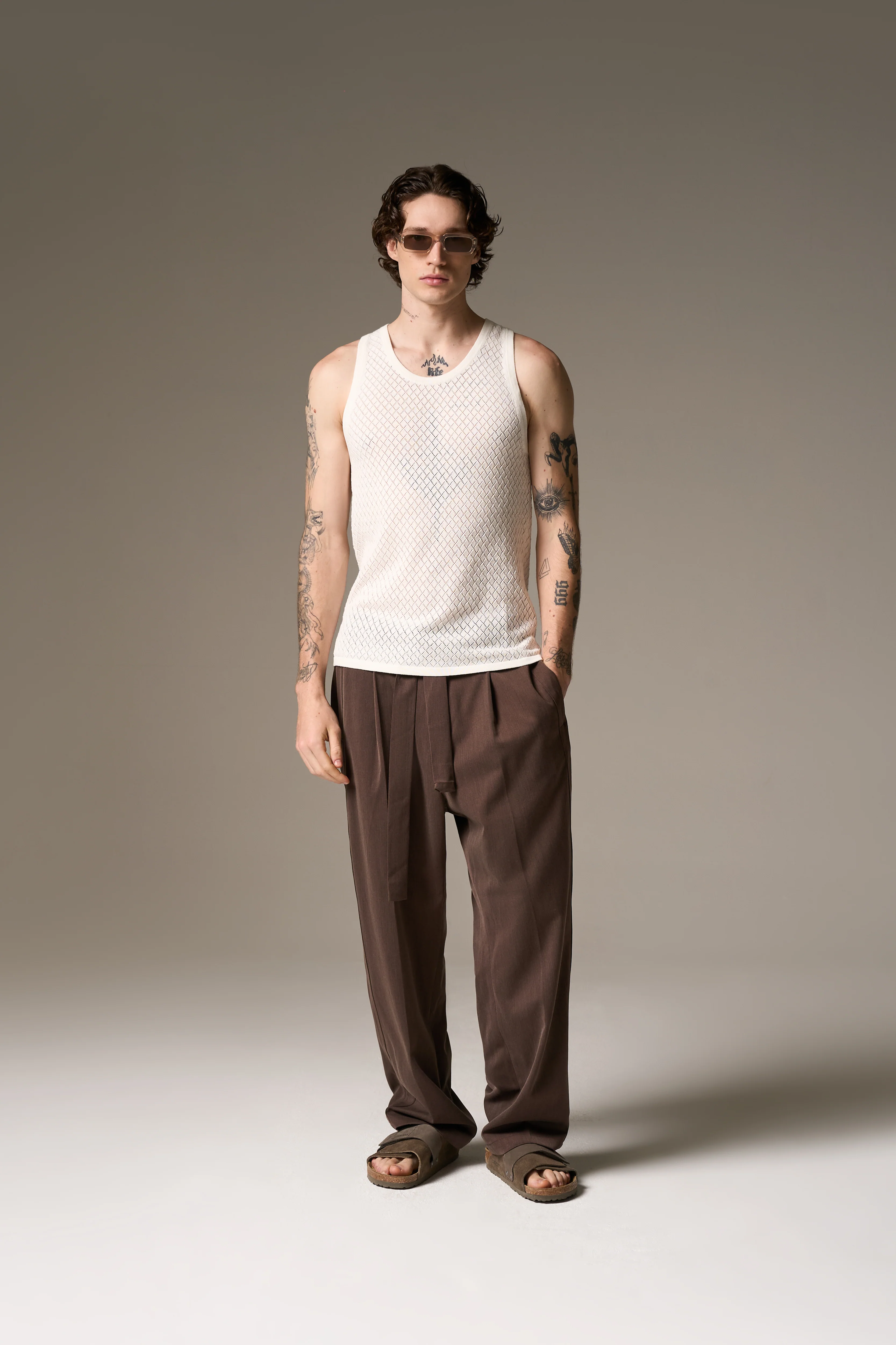 KNITTED VEST - WHITE