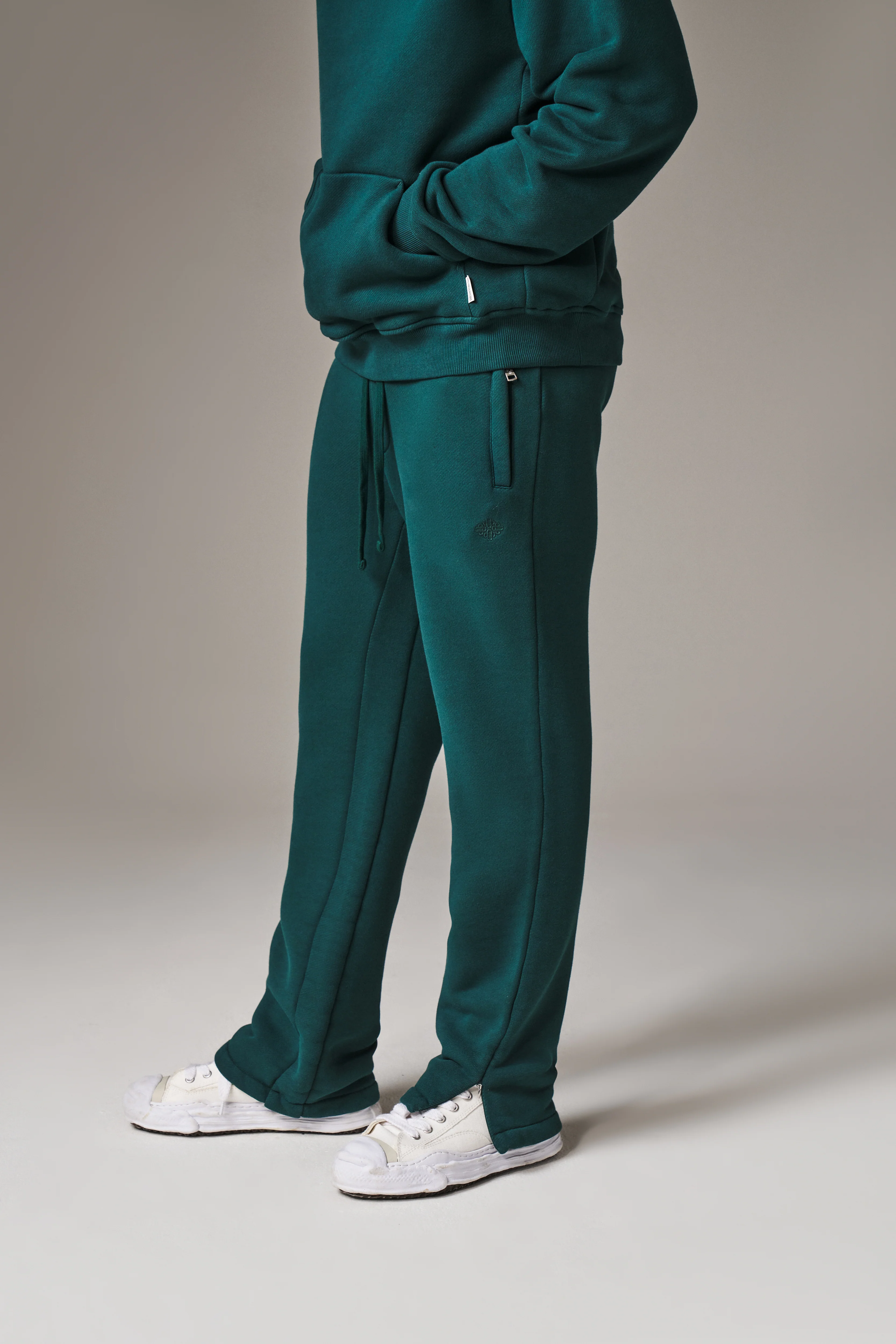 LAUNDRED CLASSICS JOGGER - GREEN