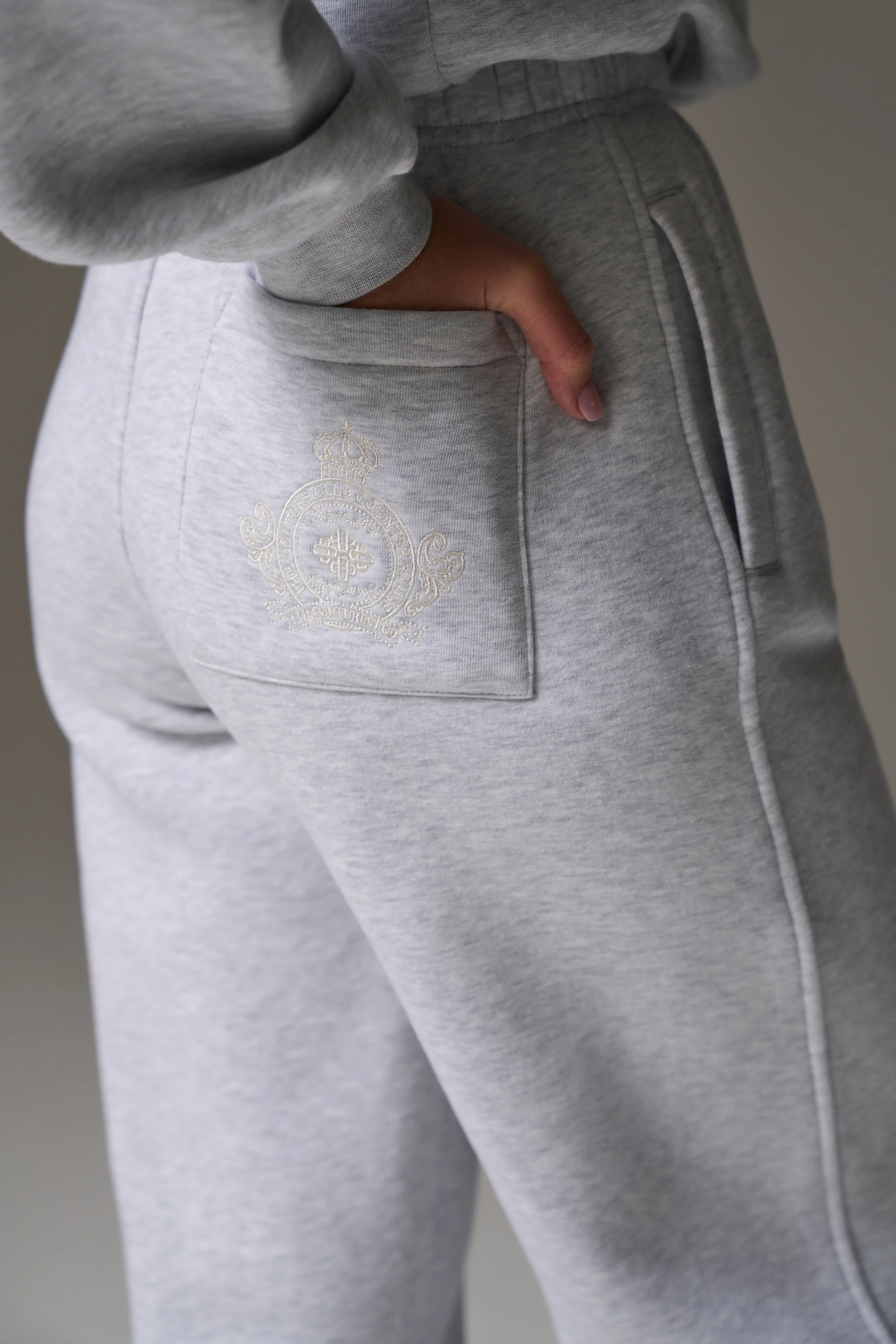 EMBROIDERED CREST RELAXED JOGGERS - GREY MARL