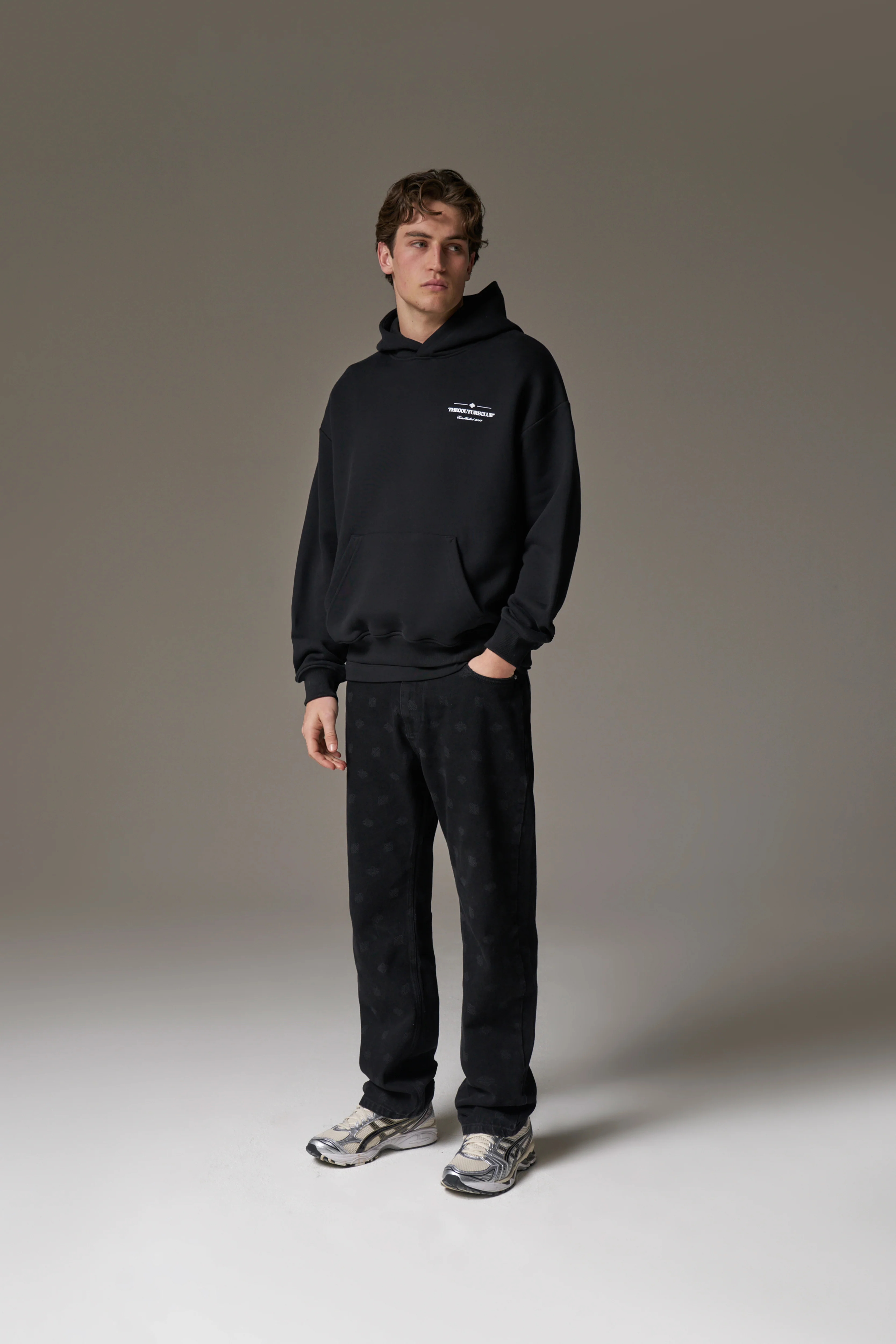 MIXED FONT GRAPHIC HOODIE - BLACK