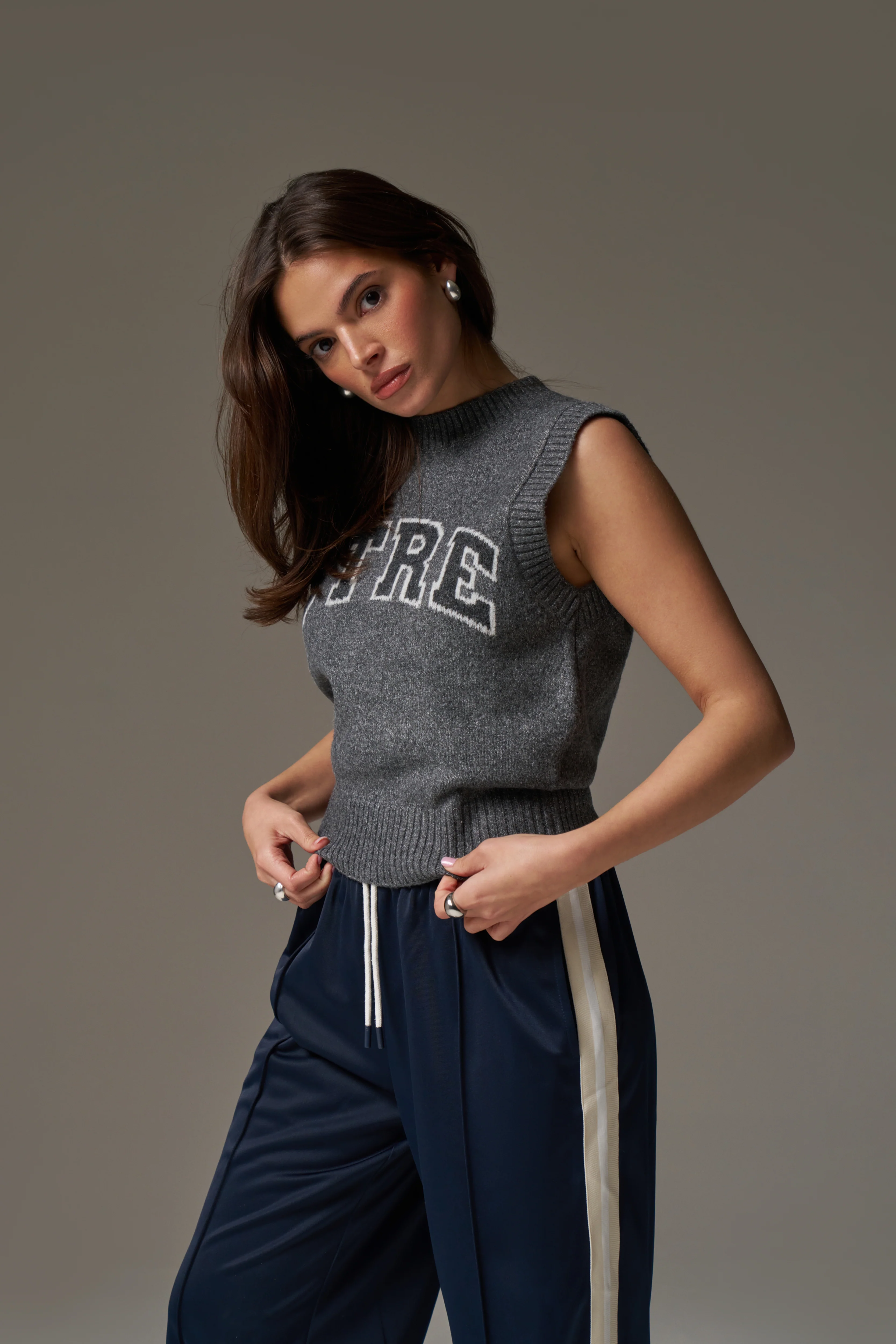 CTRE KNITTED VEST - GREY