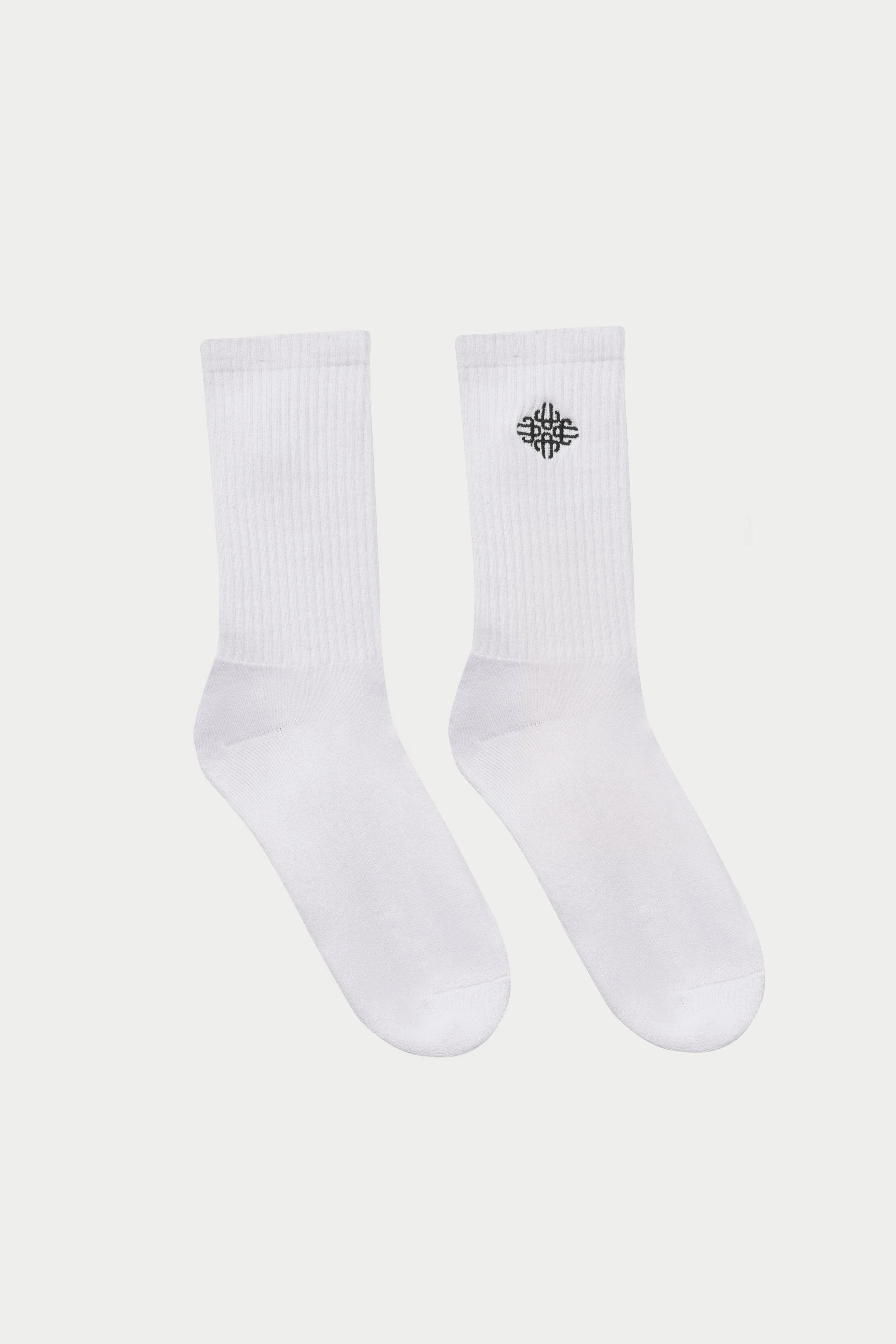 EMBROIDERED EMBLEM SPORTS SOCK - WHITE