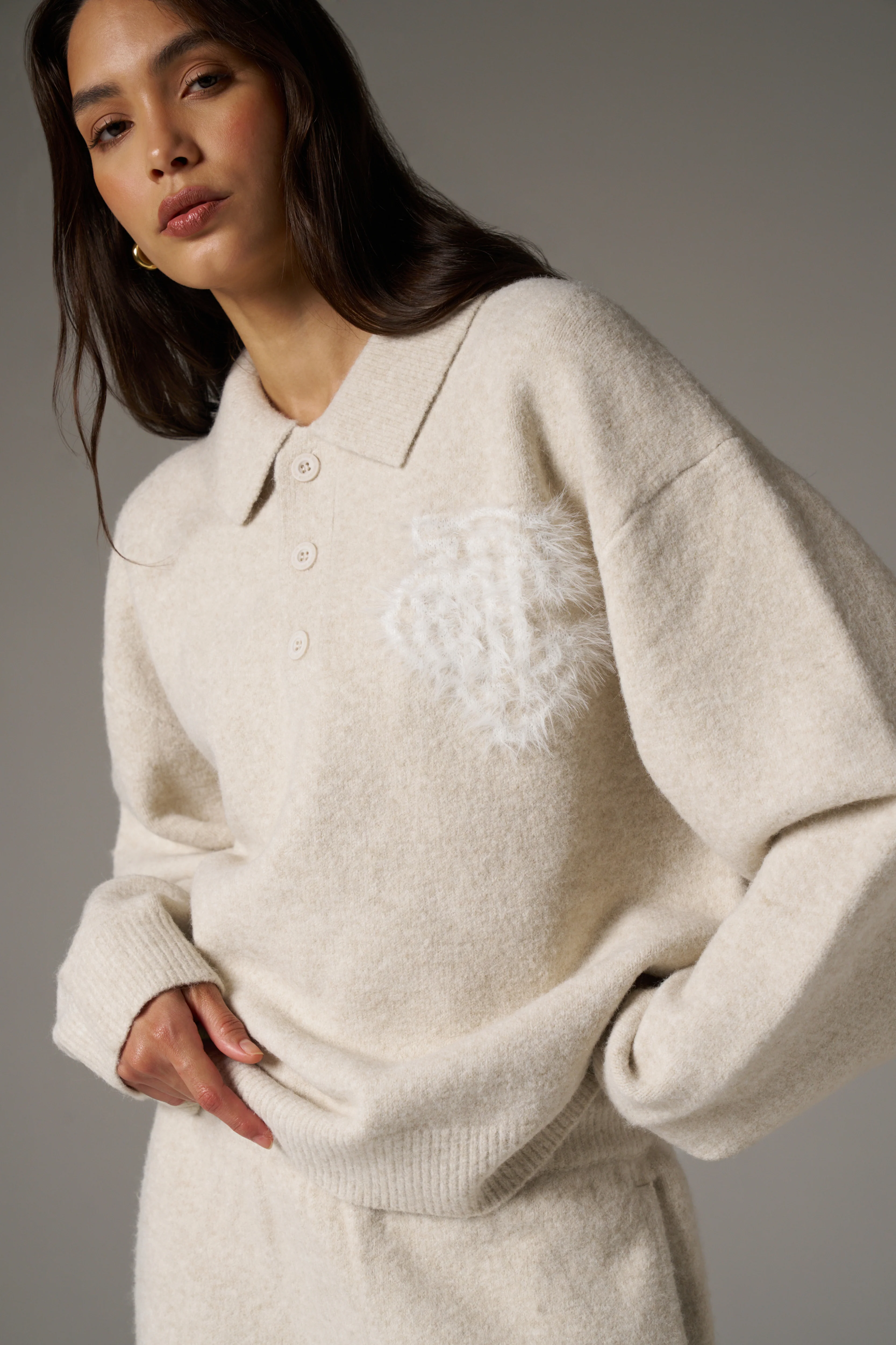 MONOGRAM EMBLEM FLUFFY KNIT POLO - BEIGE