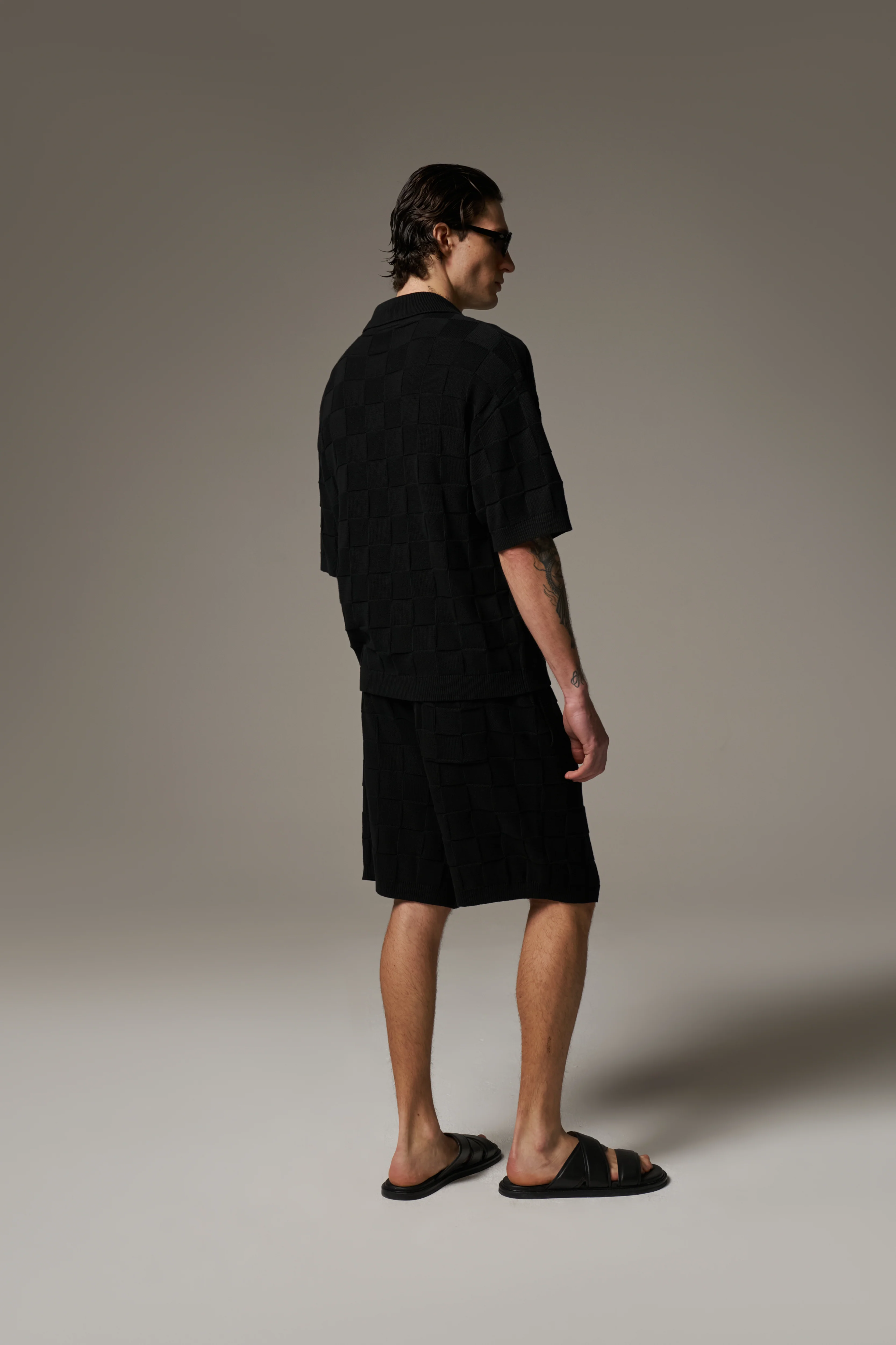 CHECKERBOARD KNITTED SHIRT - BLACK