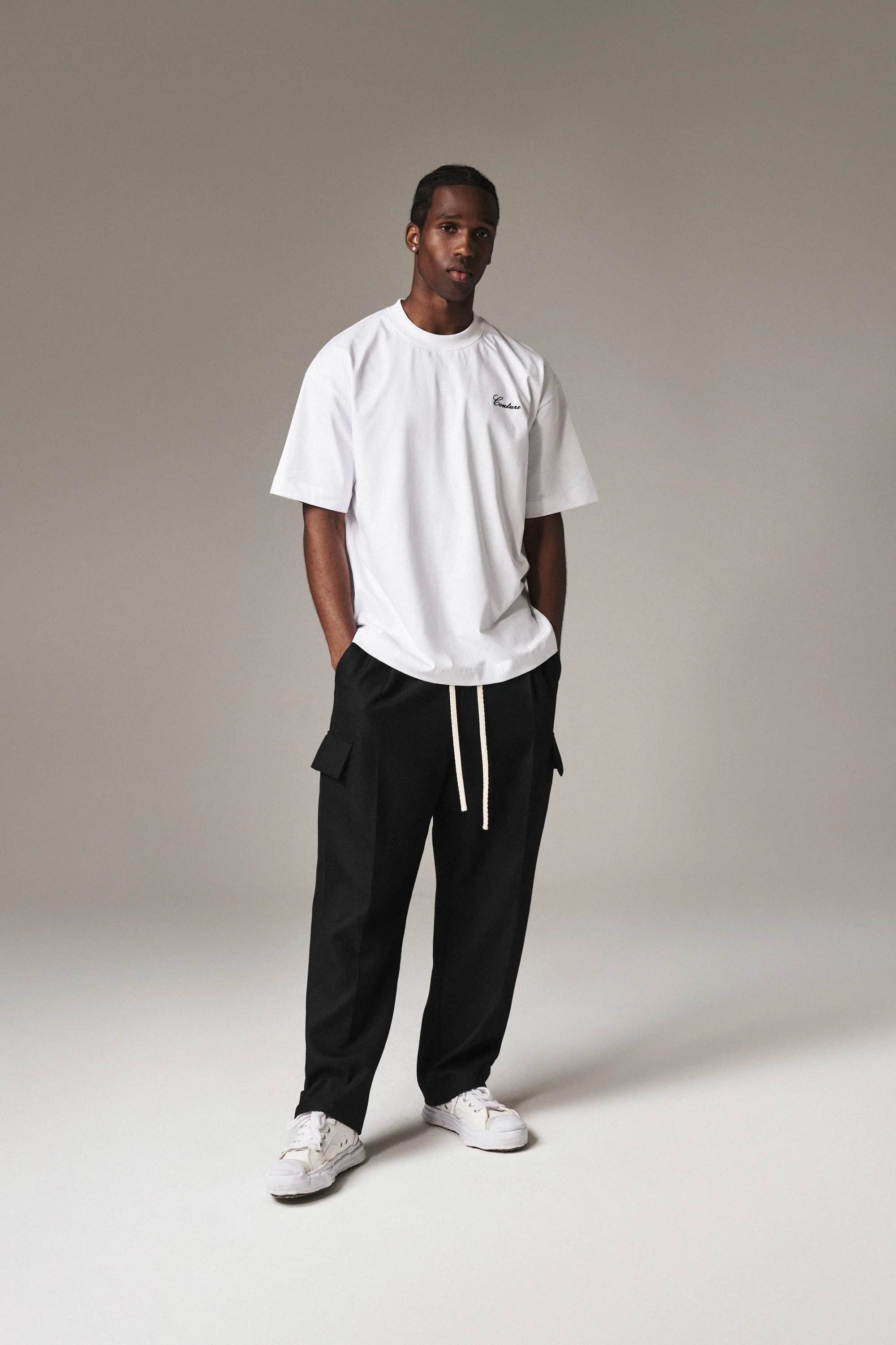 SCRIPT EMBROIDERED T-SHIRT - WHITE