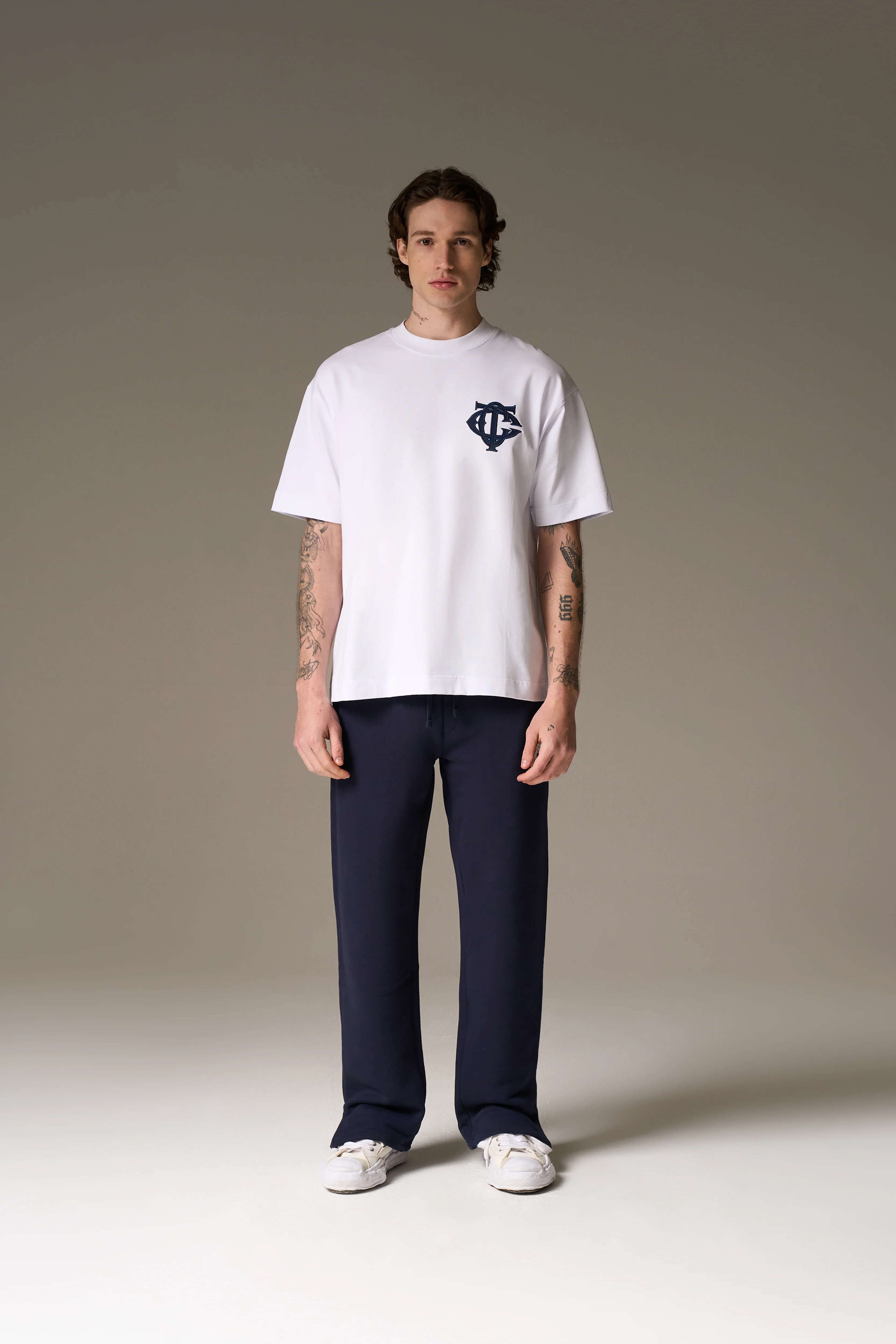 MONOGRAM EMBLEM T-SHIRT - NAVY