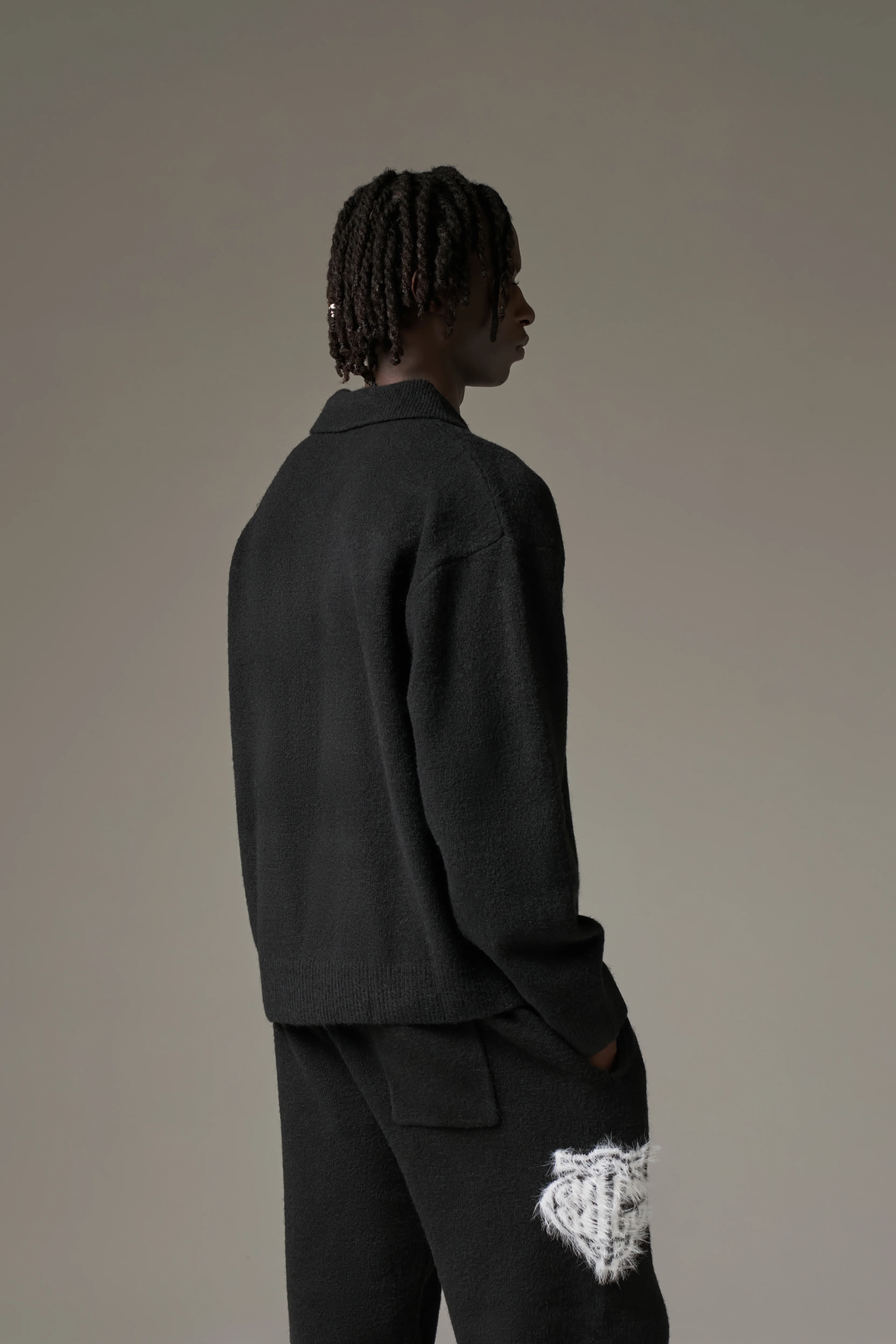 MONOGRAM EMBLEM FLUFFY KNIT POLO - BLACK