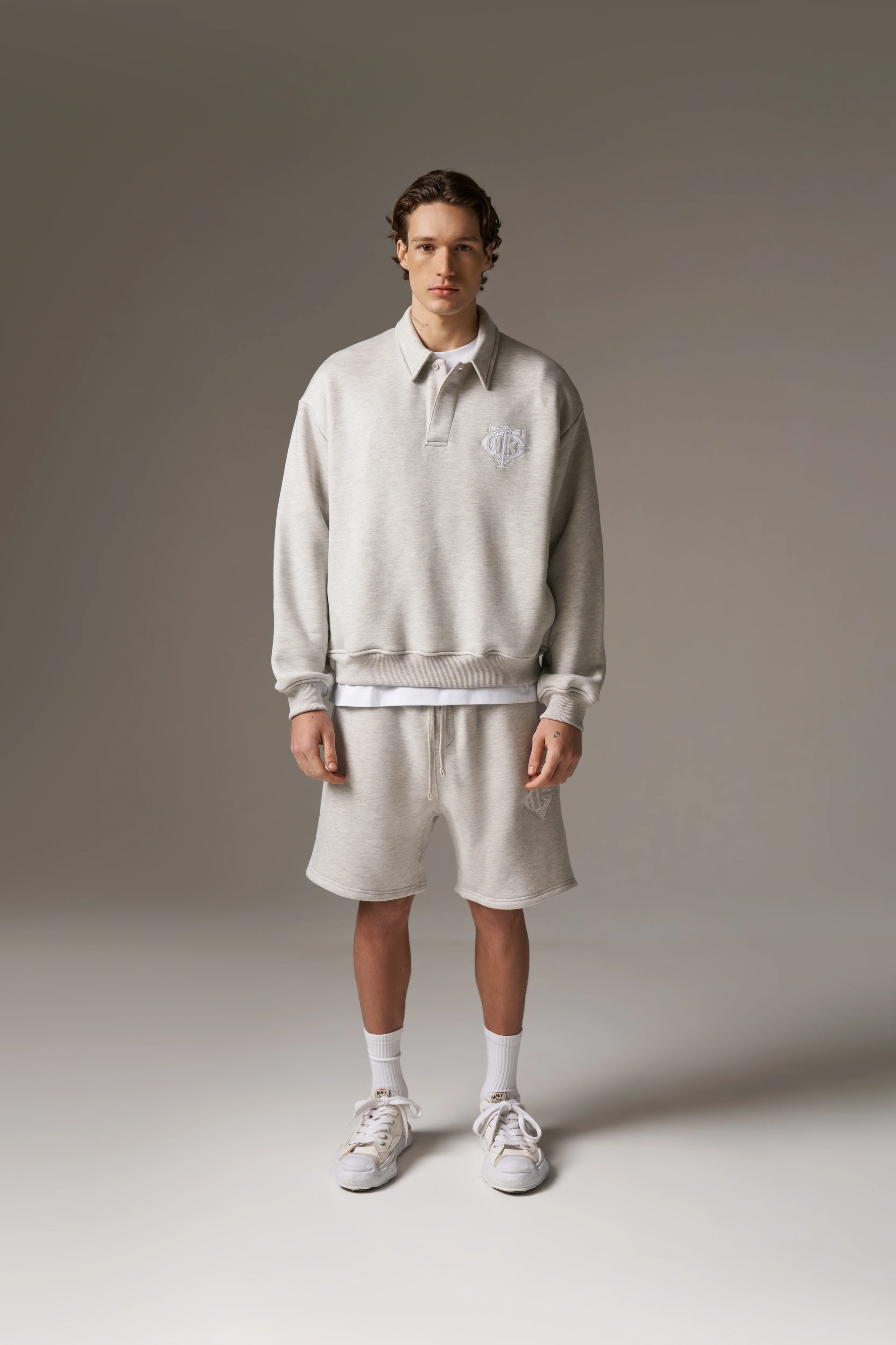 HEAVYWEIGHT MONOGRAM EMBLEM SHORTS - GREY MARL