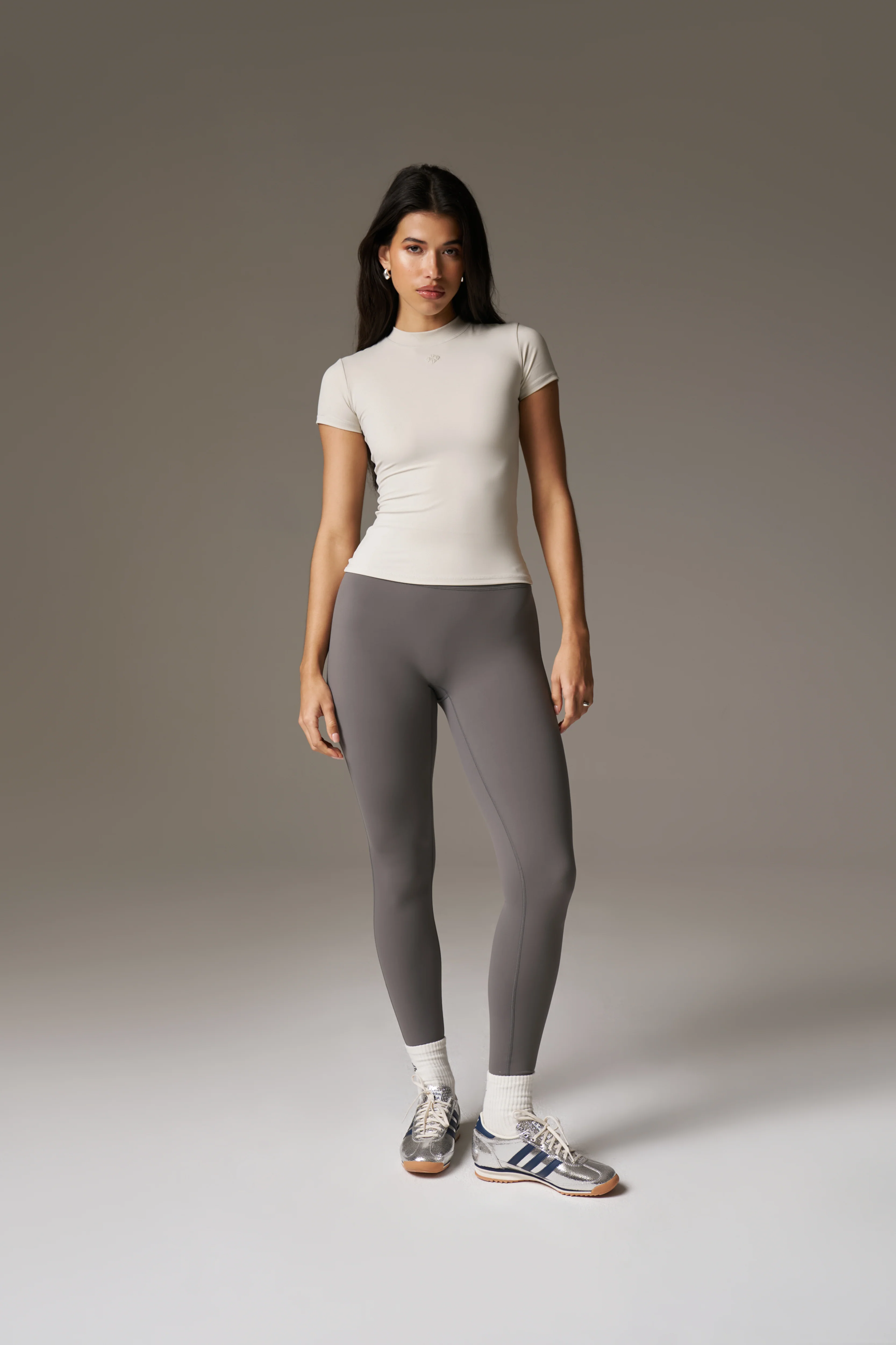 SCULPTING STRETCH EMBLEM LEGGINGS - CHARCOAL