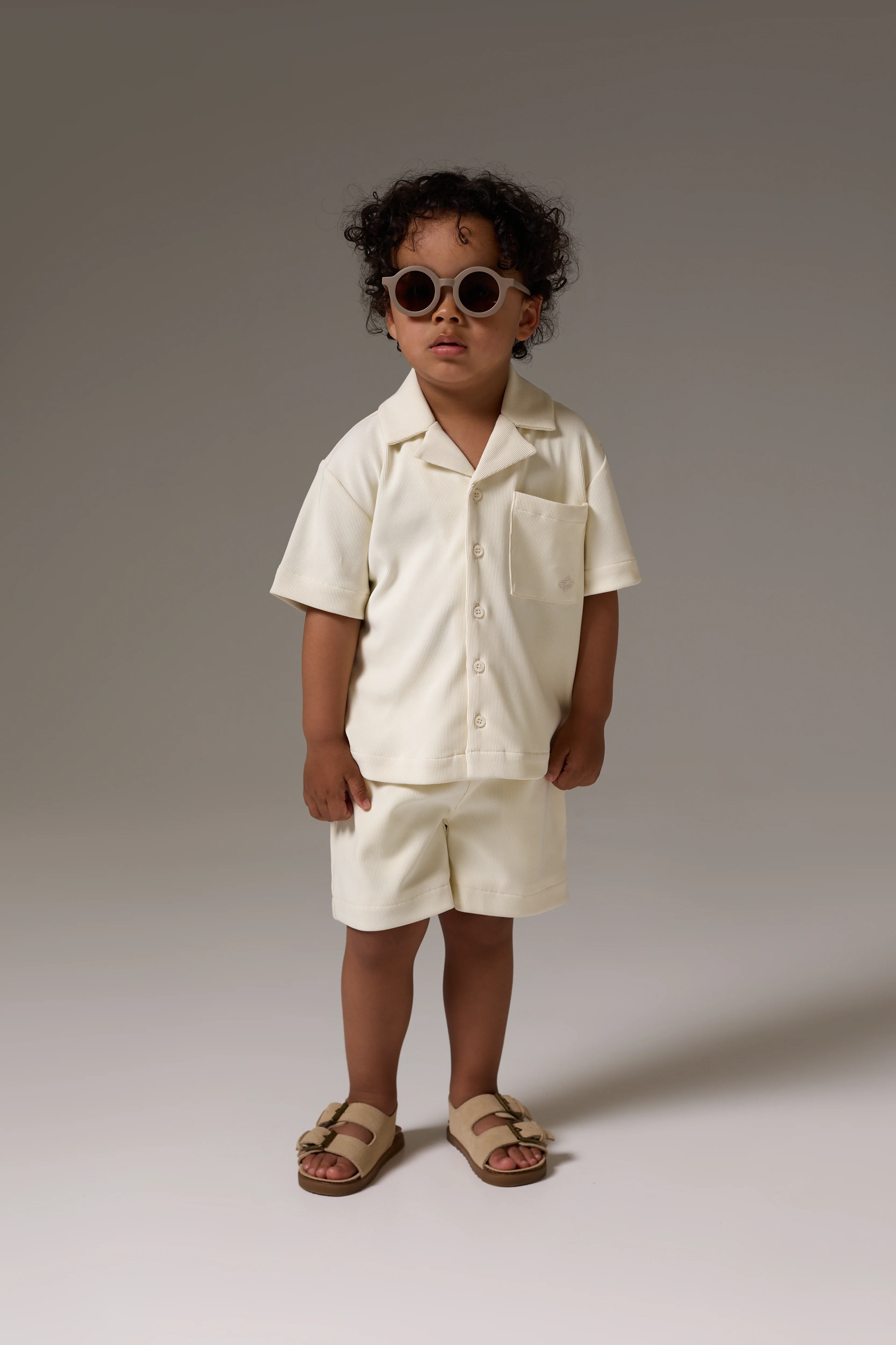 KIDS RIBBED SHORTS - STONE
