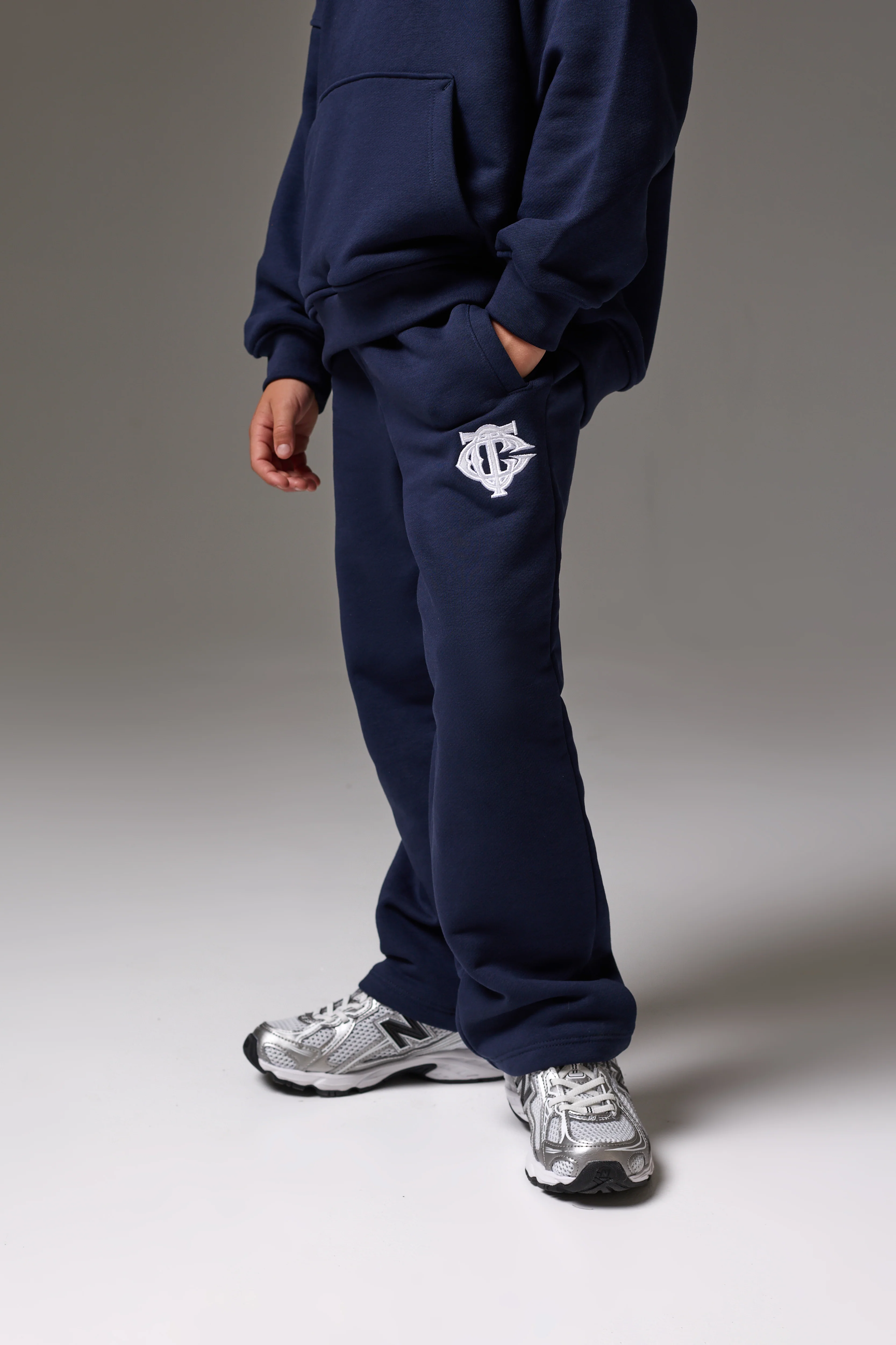 JUNIOR MONOGRAM EMBLEM APPLIQUE JOGGERS - NAVY