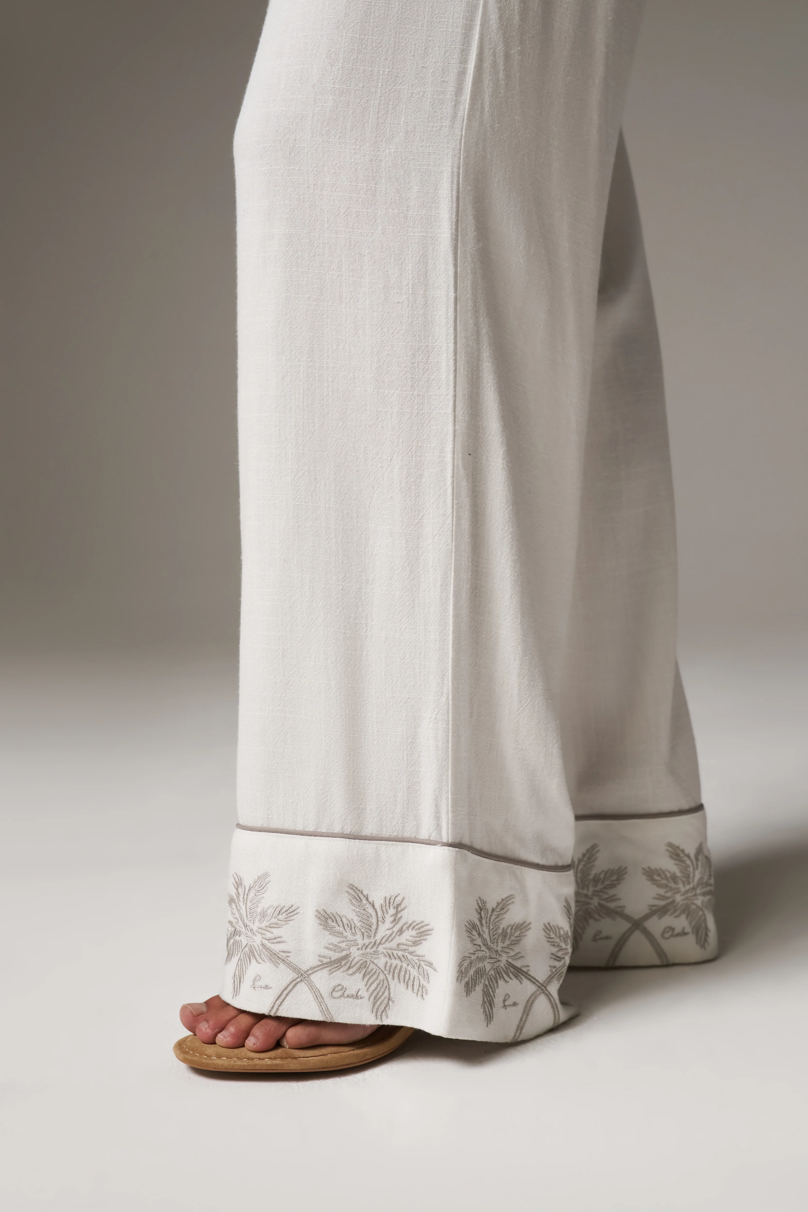 PALM EMBROIDERED WIDE LEG TROUSERS - OFF WHITE