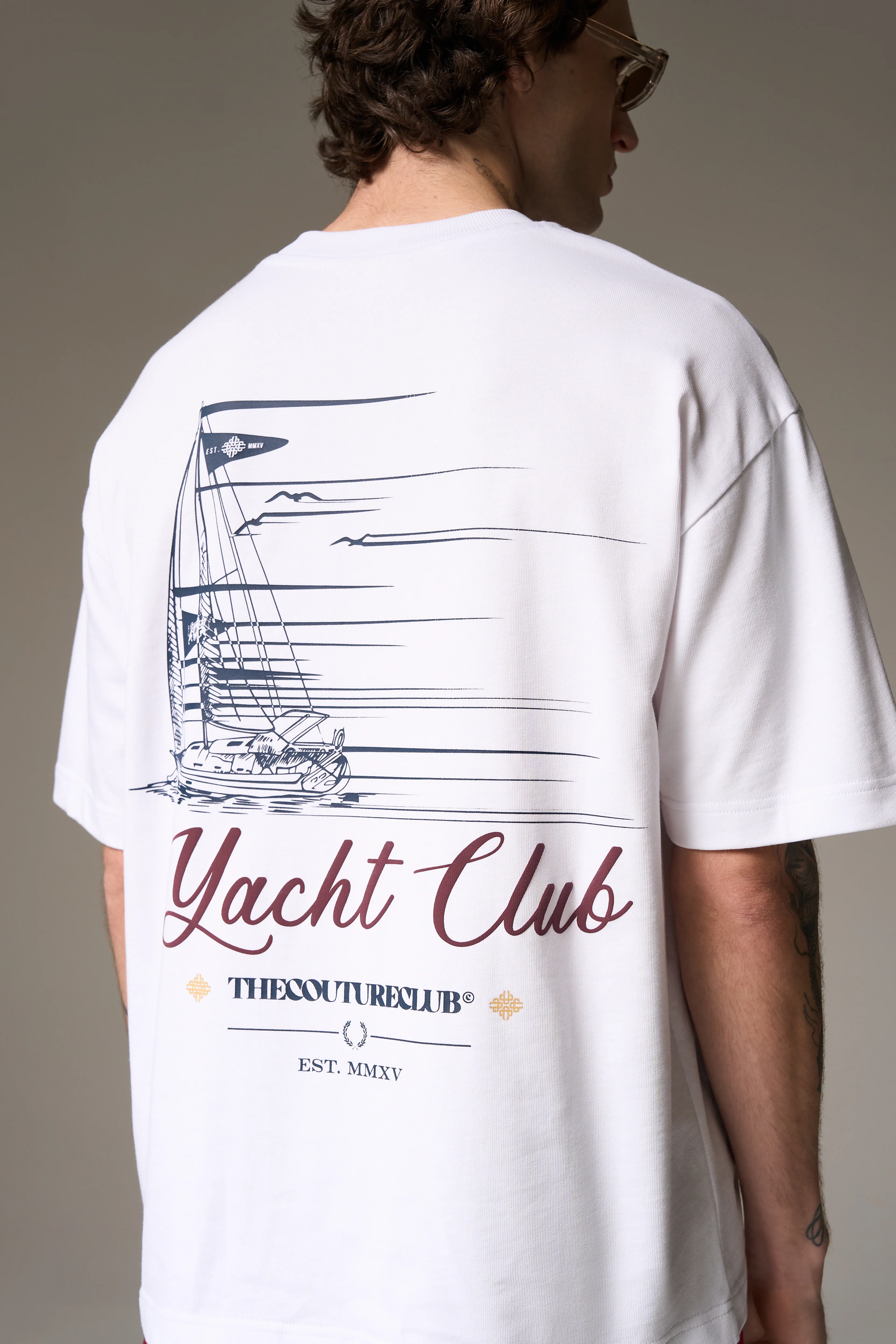 YACHT CLUB GRAPHIC T-SHIRT - WHITE