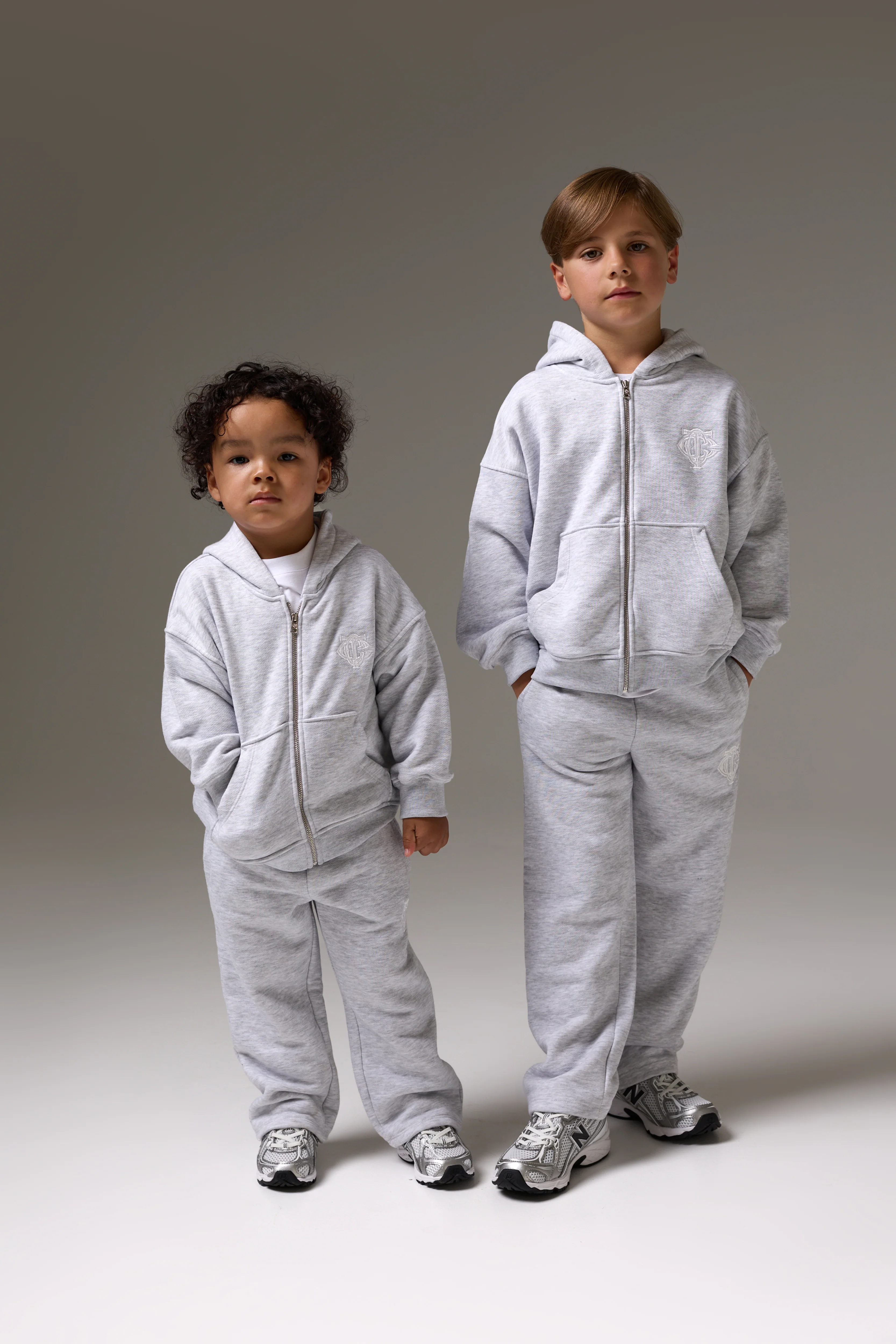 JUNIOR MONOGRAM EMBLEM APPLIQUE JOGGERS - GREY MARL