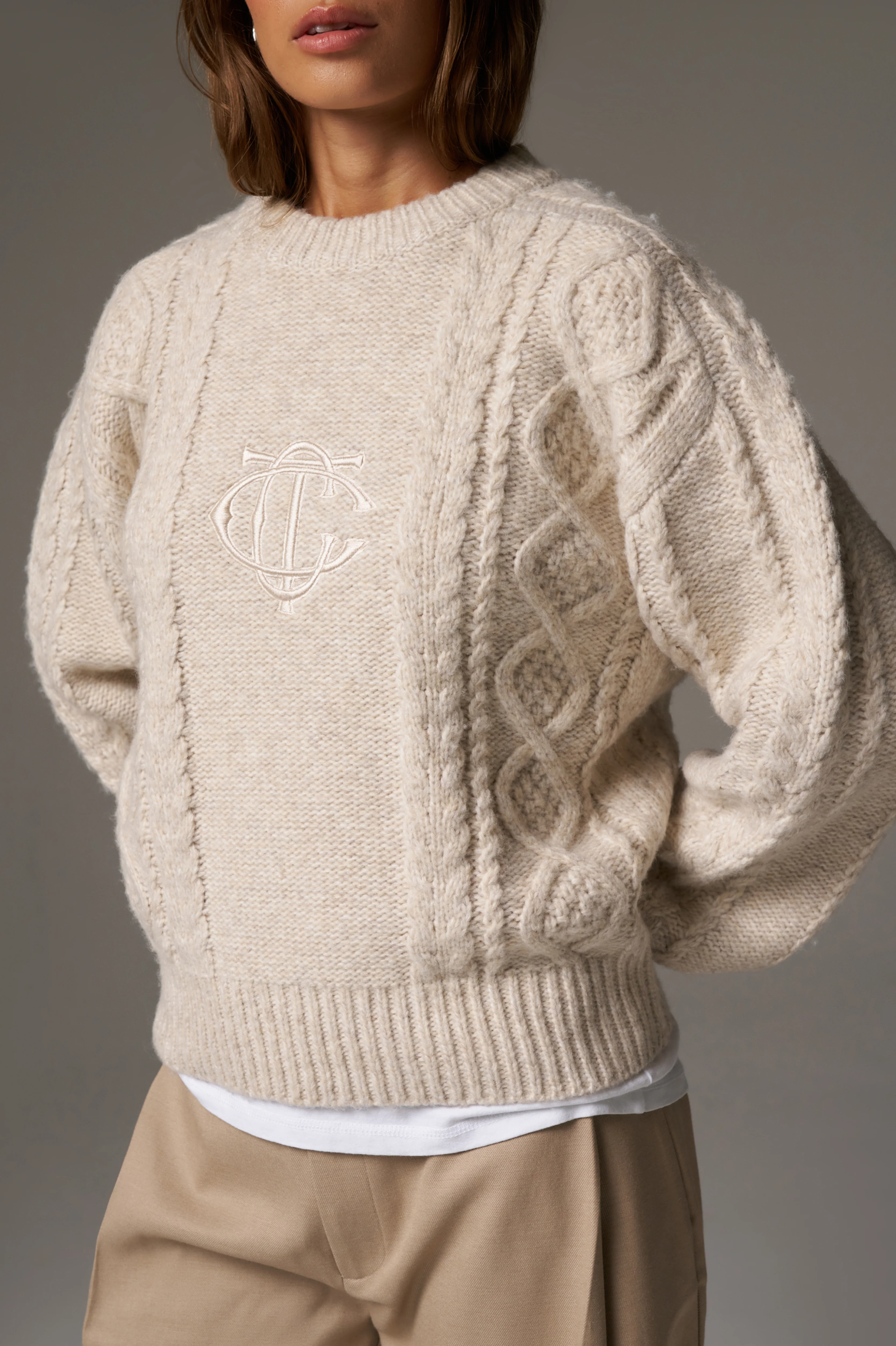 CABLE KNIT EMBROIDERED EMBLEM JUMPER - OAT