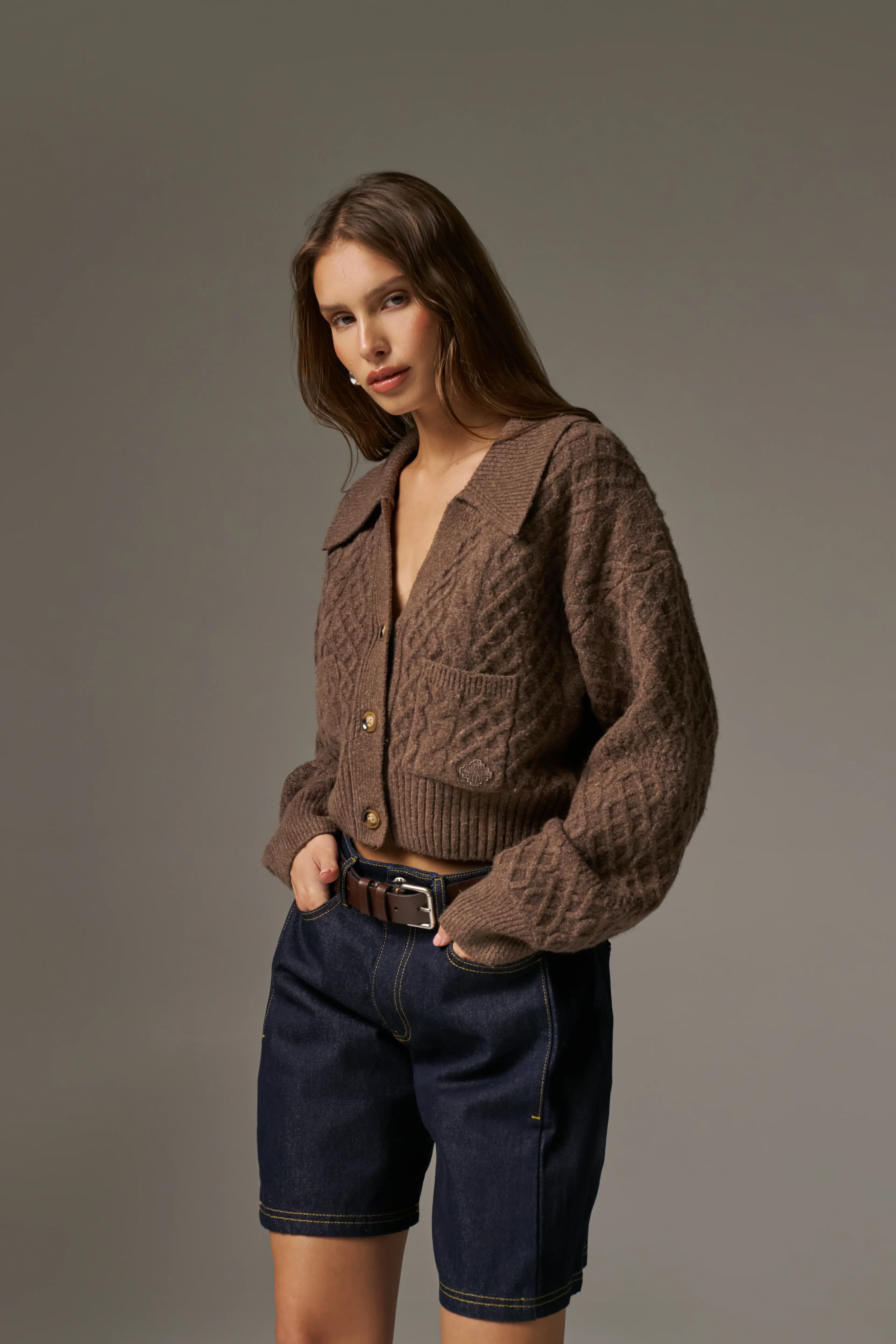 CABLE KNIT CARDIGAN - BROWN