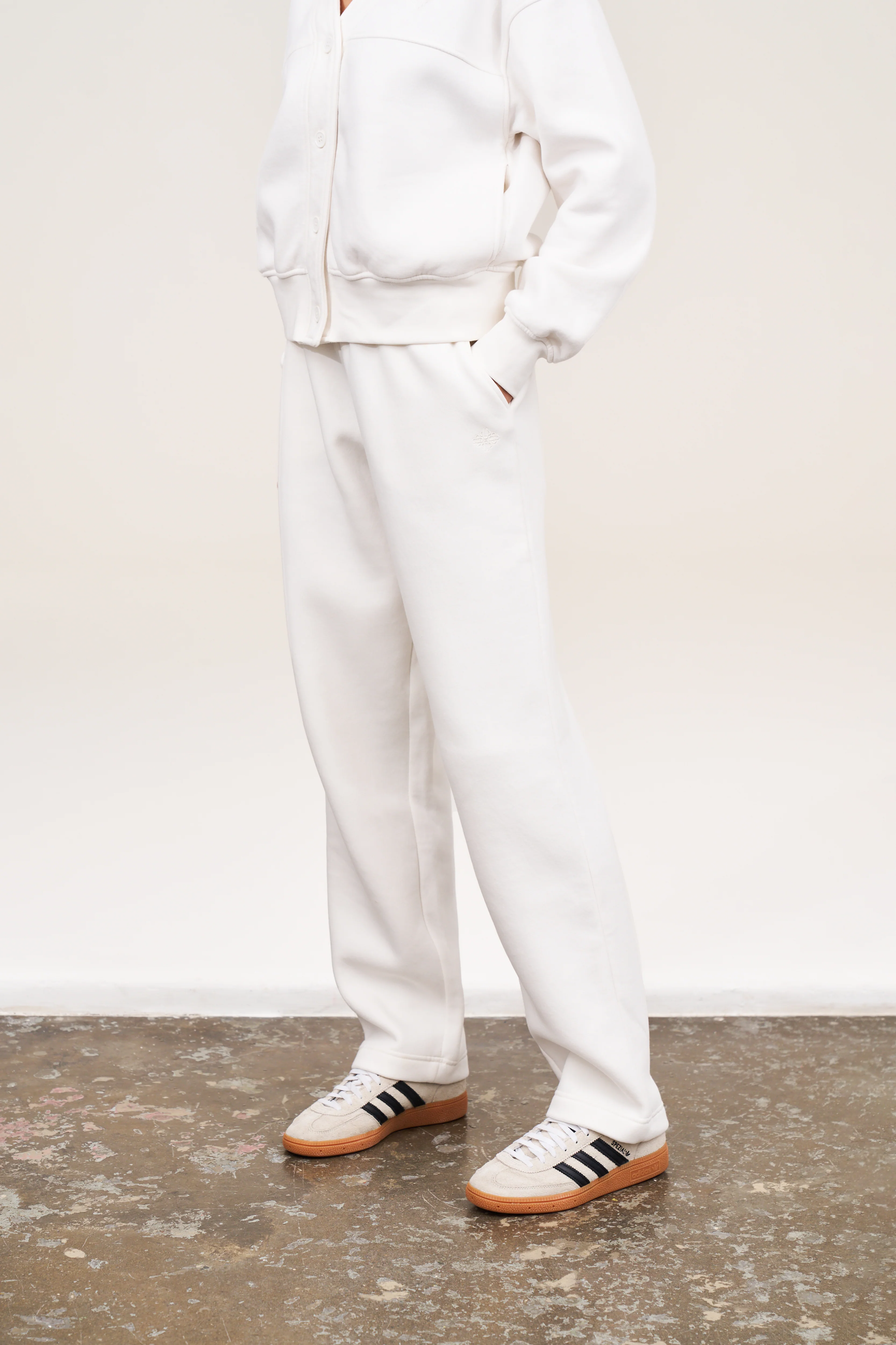 RELAXED TAPERED LEG JOGGERS - OFF WHITE