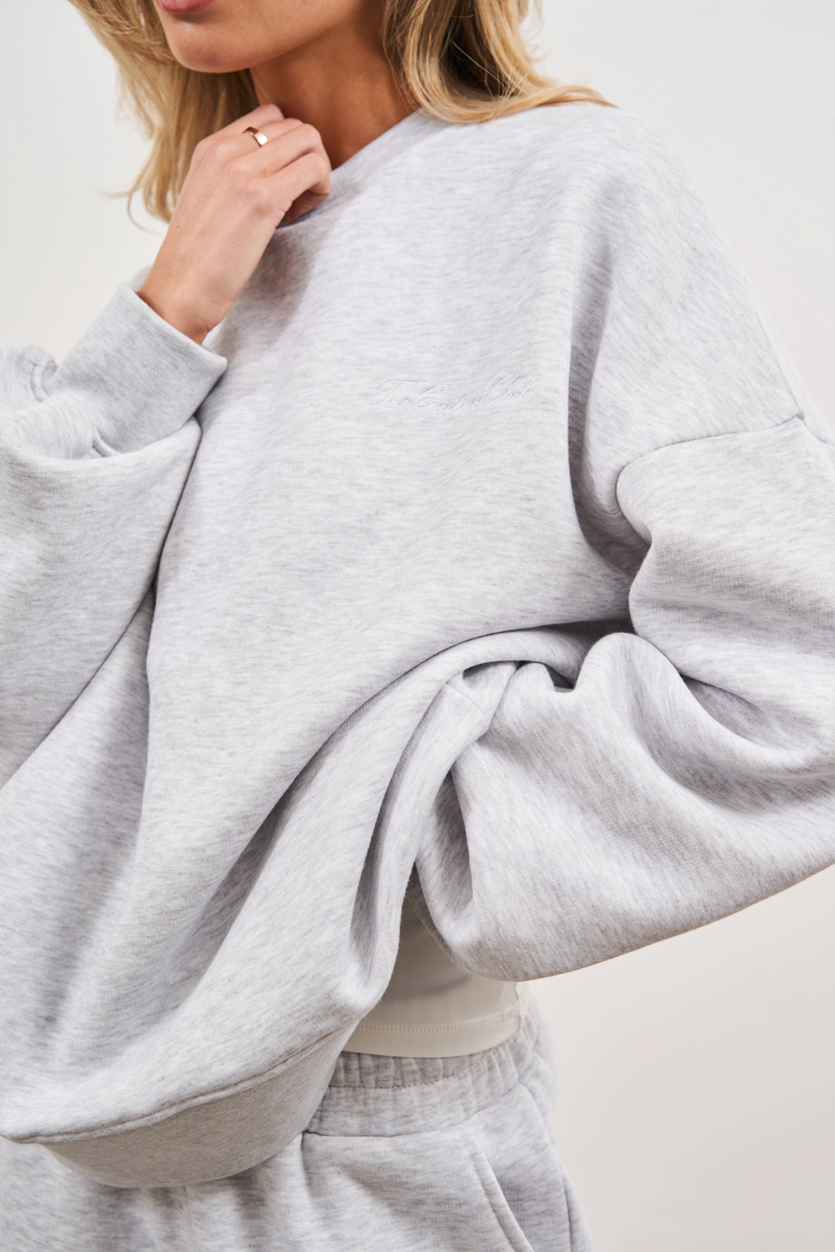 COUTURE SCRIPT PUFF SLEEVE CREW - GREY MARL