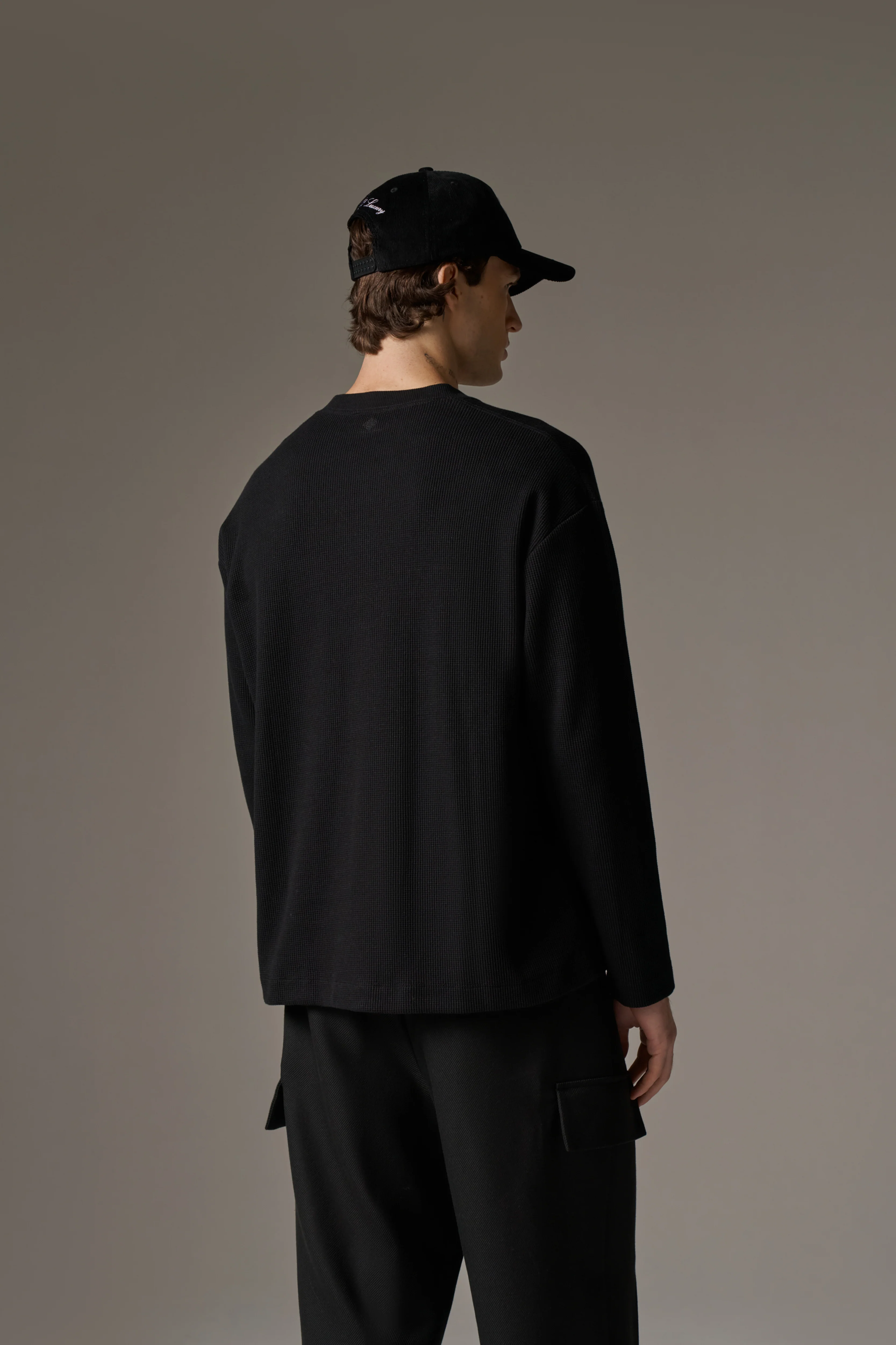 WAFFLE LONG SLEEVE T-SHIRT - BLACK