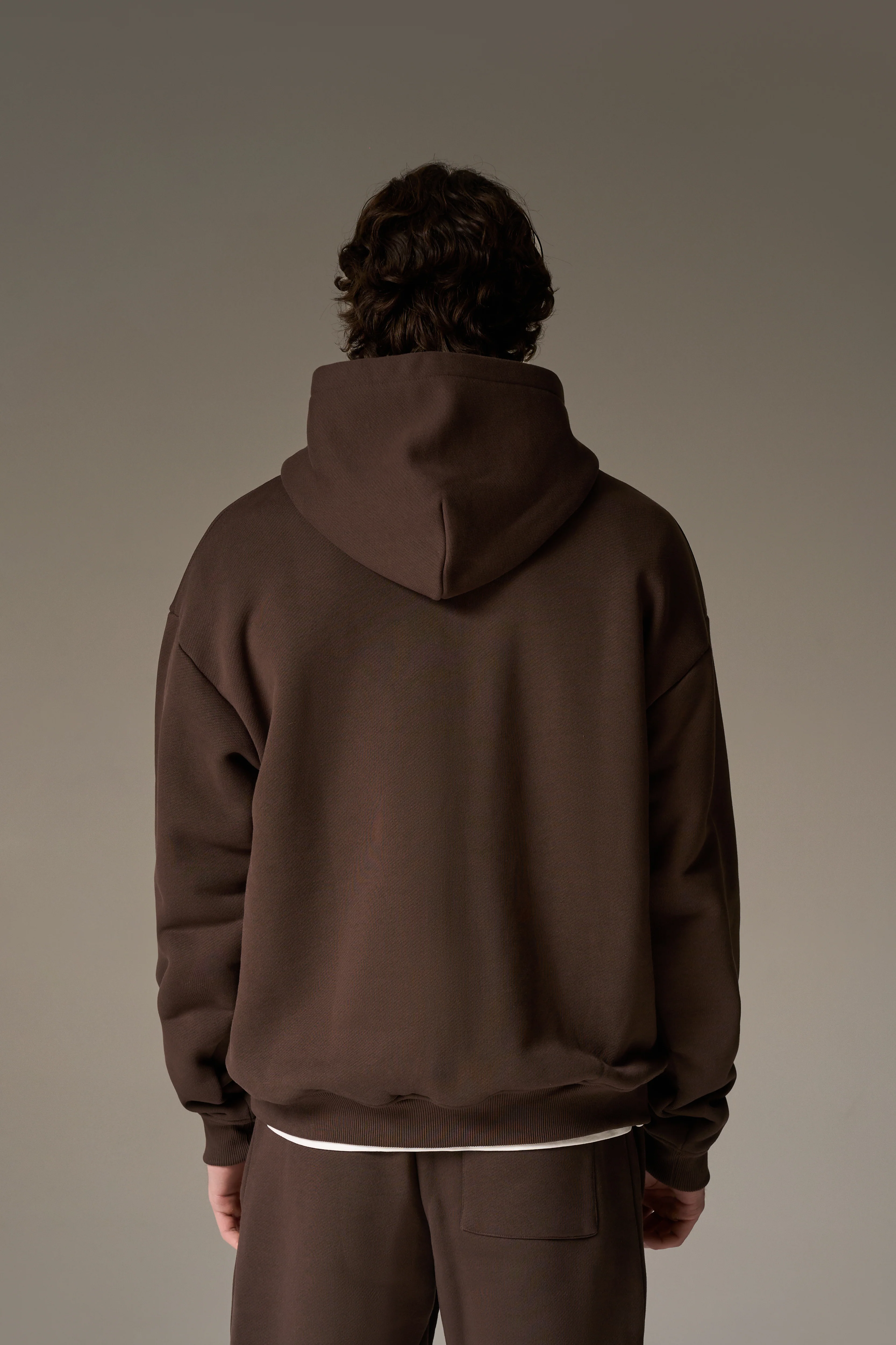 HEAVYWEIGHT MONOGRAM EMBLEM HOODIE - BROWN