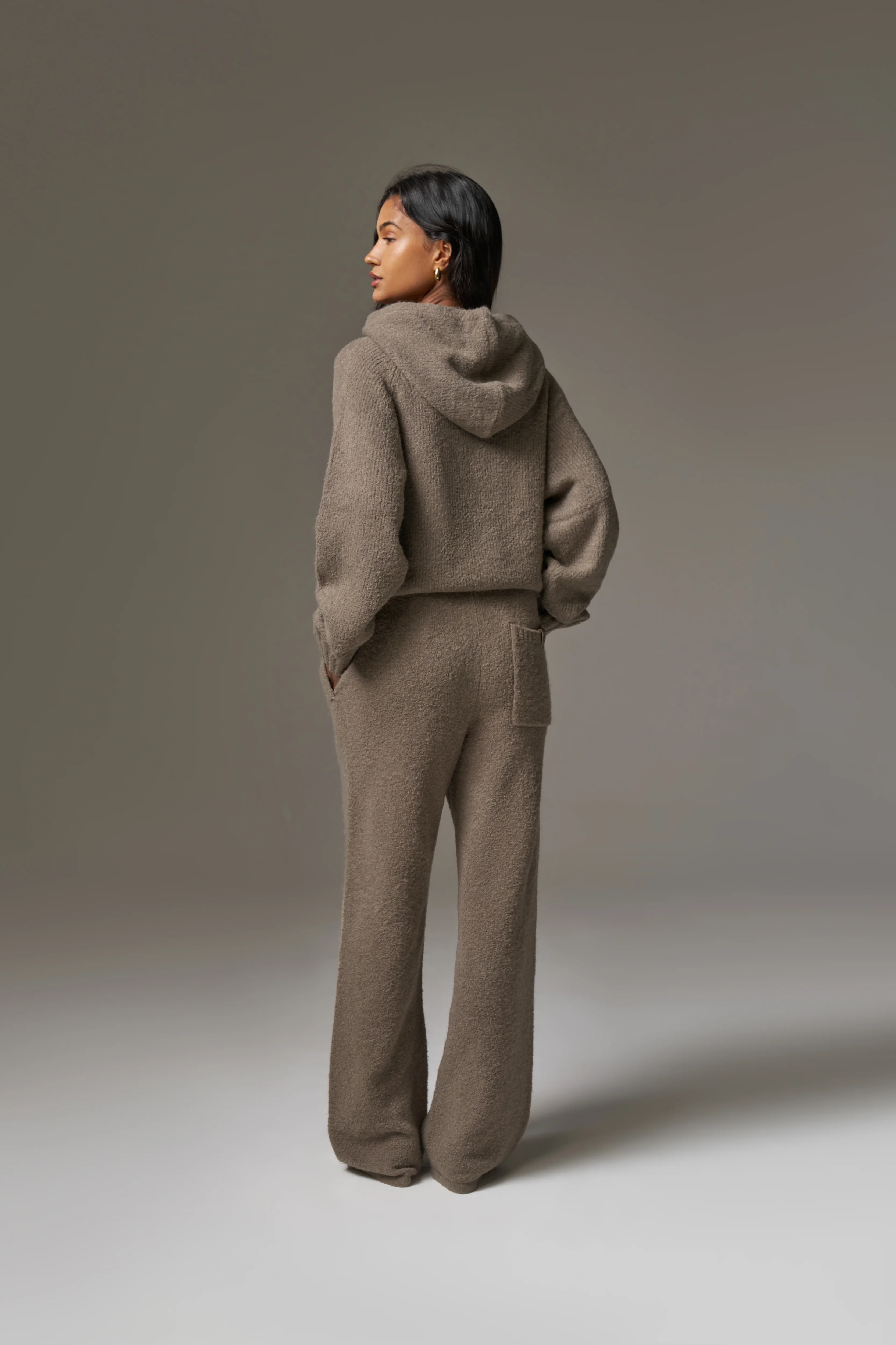 BOUCLE KNIT HOODIE - BROWN